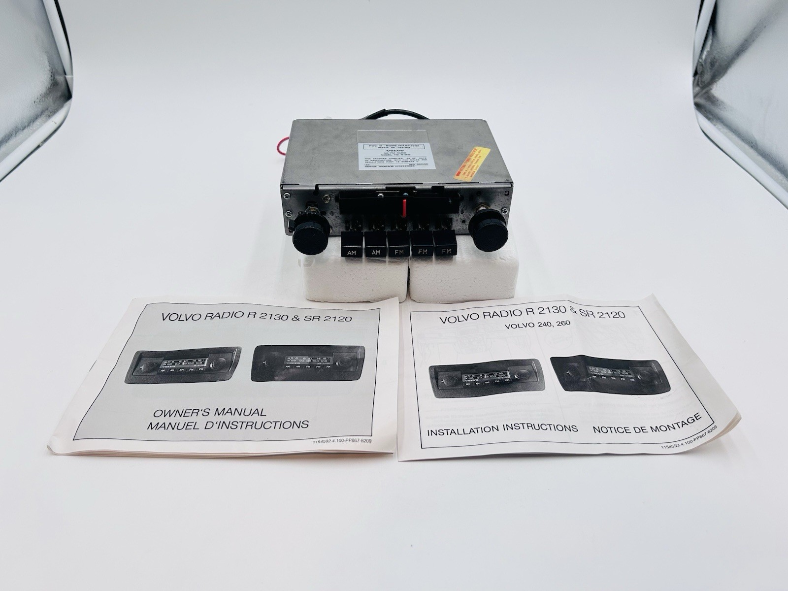 Vintage Volvo 240,260 Oem Factory Am/Fm Radio R2130 JAPAN UNTESTED PARTS REPAIR Vintage Volvo 240,260 Oem Factory Am/Fm Radio R2130 JAPAN UNTESTED PARTS REPAIR