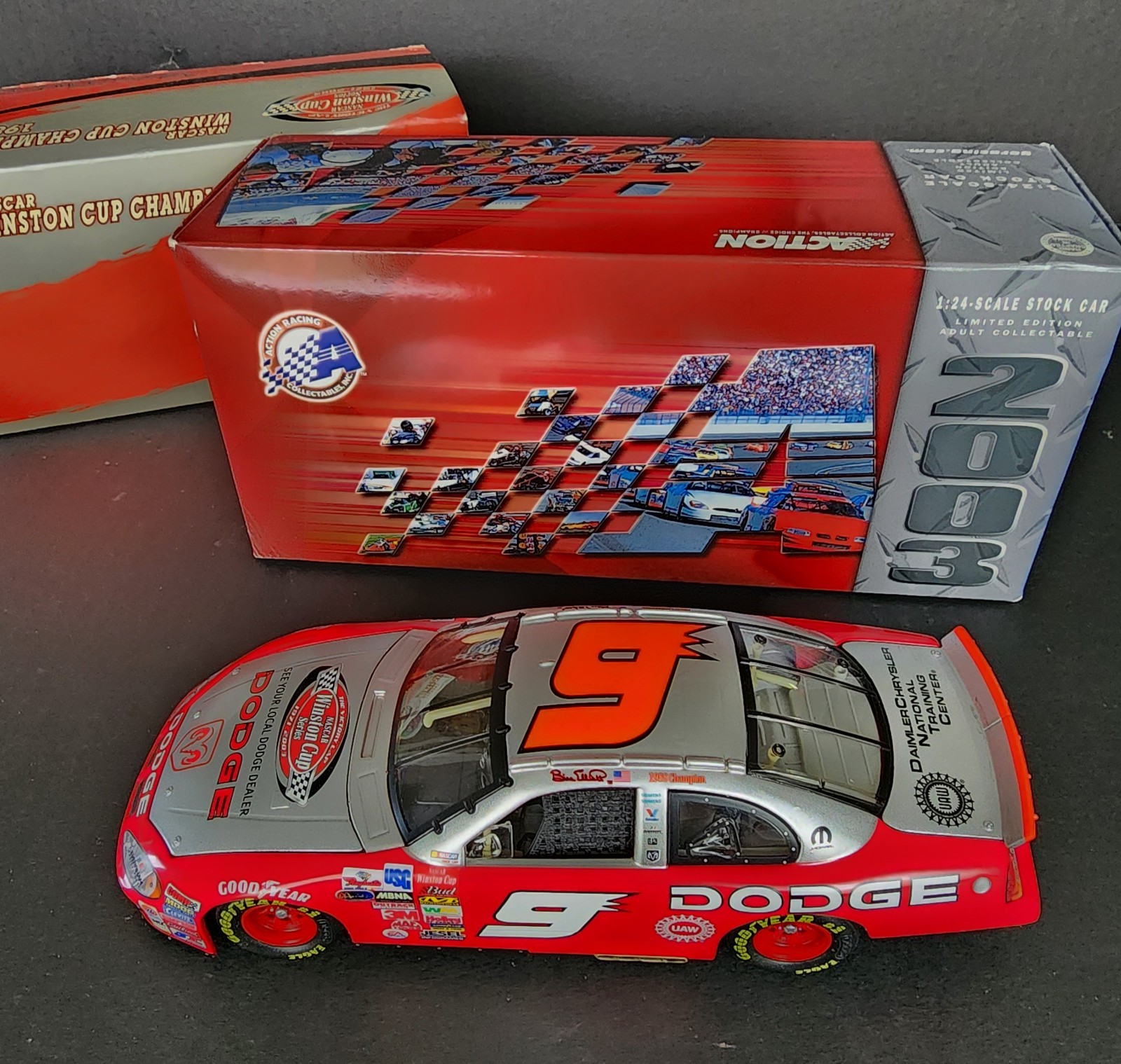 Bill Elliott #9 Dodge The Victory Lap 1988 Champion 2003 1/24 Nascar Diecast