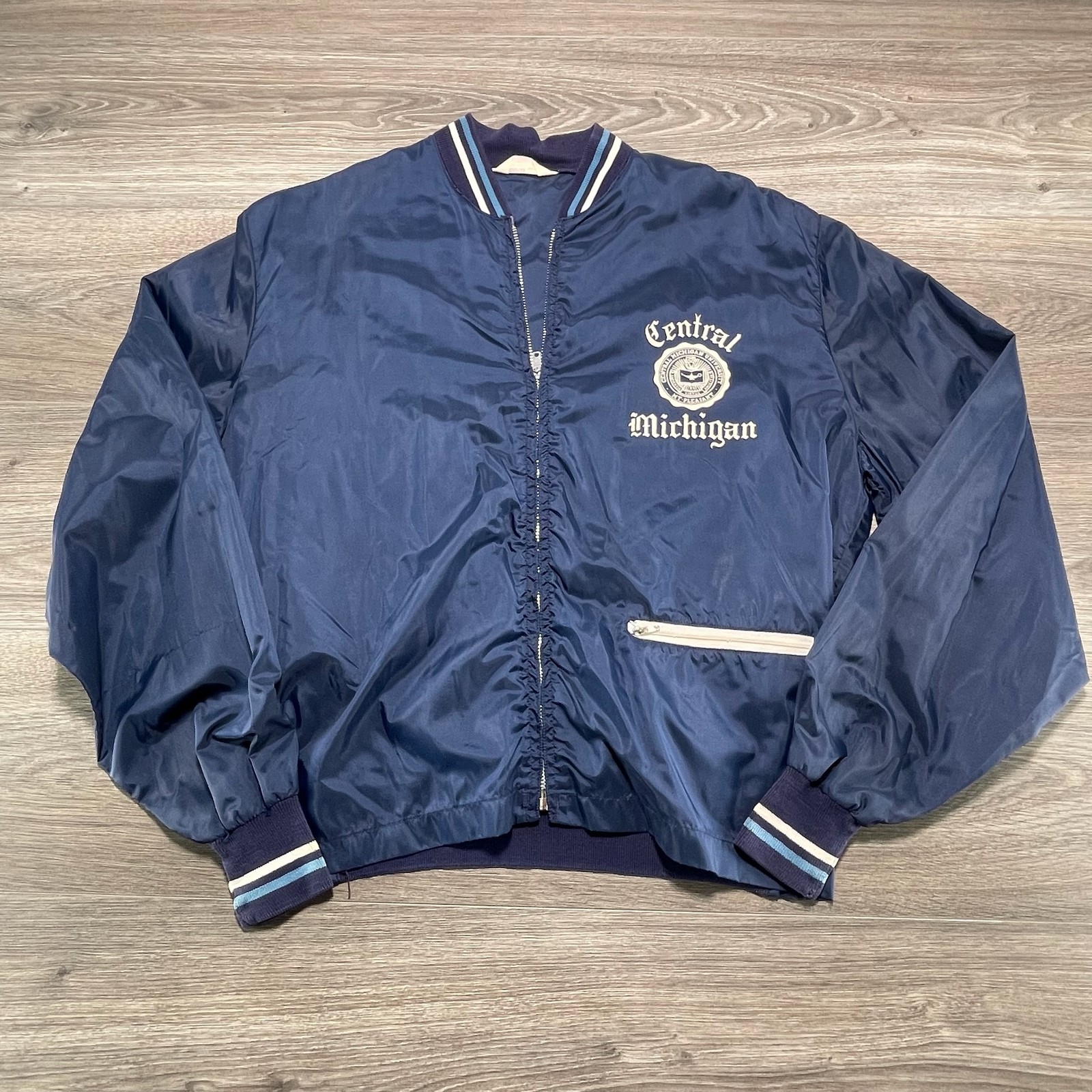 True Vintage 60s Central Michigan Chippewas Champion Jacket Mens Medium Blue USA