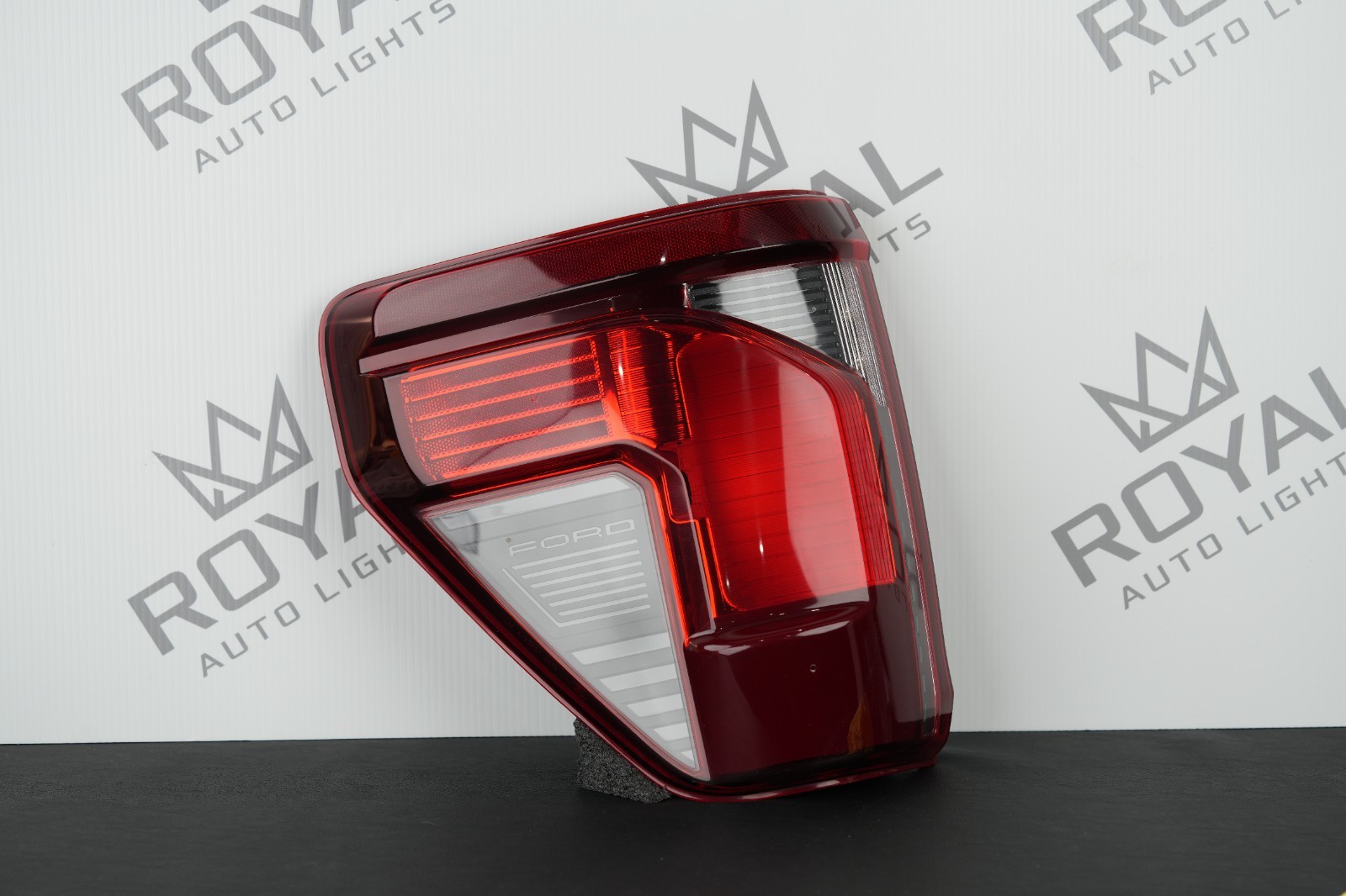 Perfect 2024-26 Ford F150 Halogen Left Driver Tail Light w/Blind Assist OEM Perfect 2024-26 Ford F150 Halogen Left Driver Tail Light w/Blind Assist OEM