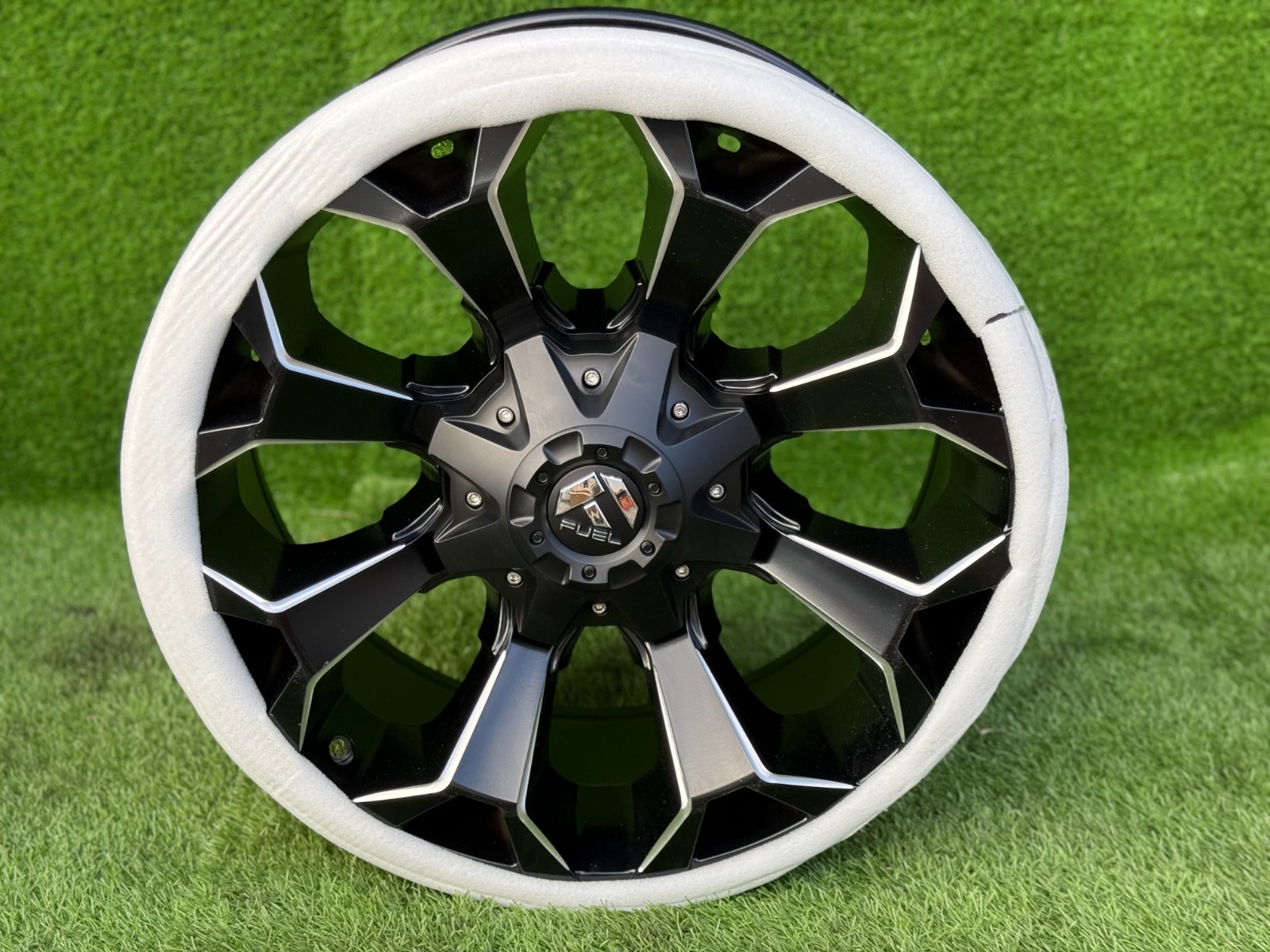 NEW Single 20x9 Fuel D546 Assault Matte Black & Milled Wheel 8x170 (20mm) NEW Single 20x9 Fuel D546 Assault Matte Black & Milled Wheel 8x170 (20mm)