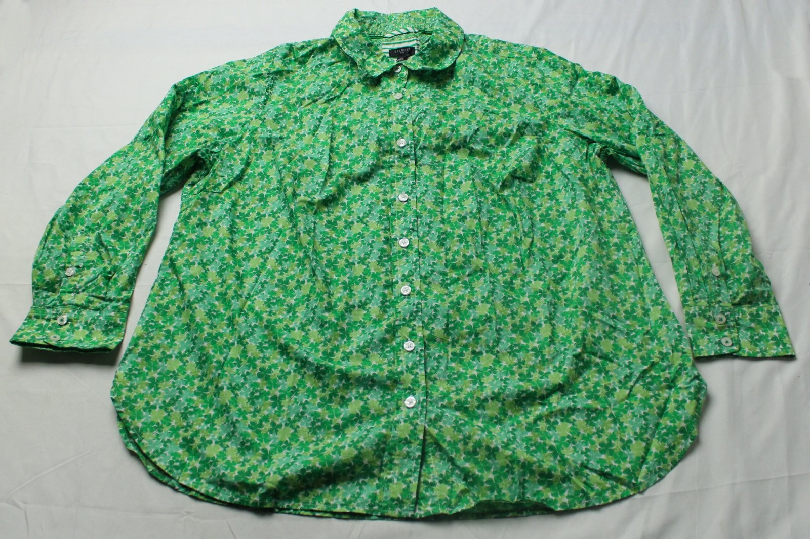 Talbots Women\'s Plus Modern Classic Button-Up Shirt CN6 Dancing Clovers Size 1X Talbots Women\'s Plus Modern Classic Button-Up Shirt CN6 Dancing Clovers Size 1X