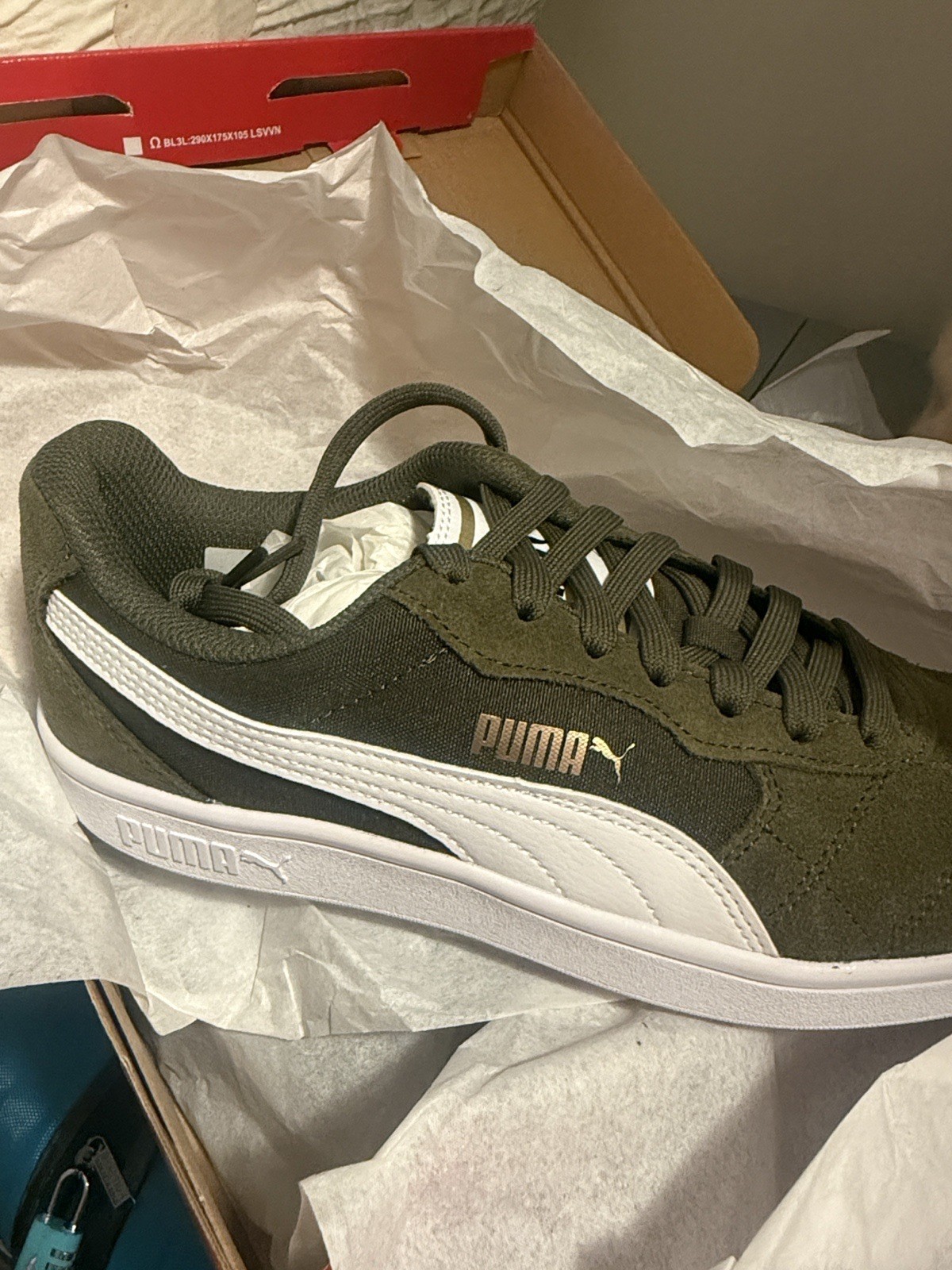 Size 7.5- Puma Suede Classic Green Size 7.5- Puma Suede Classic Green
