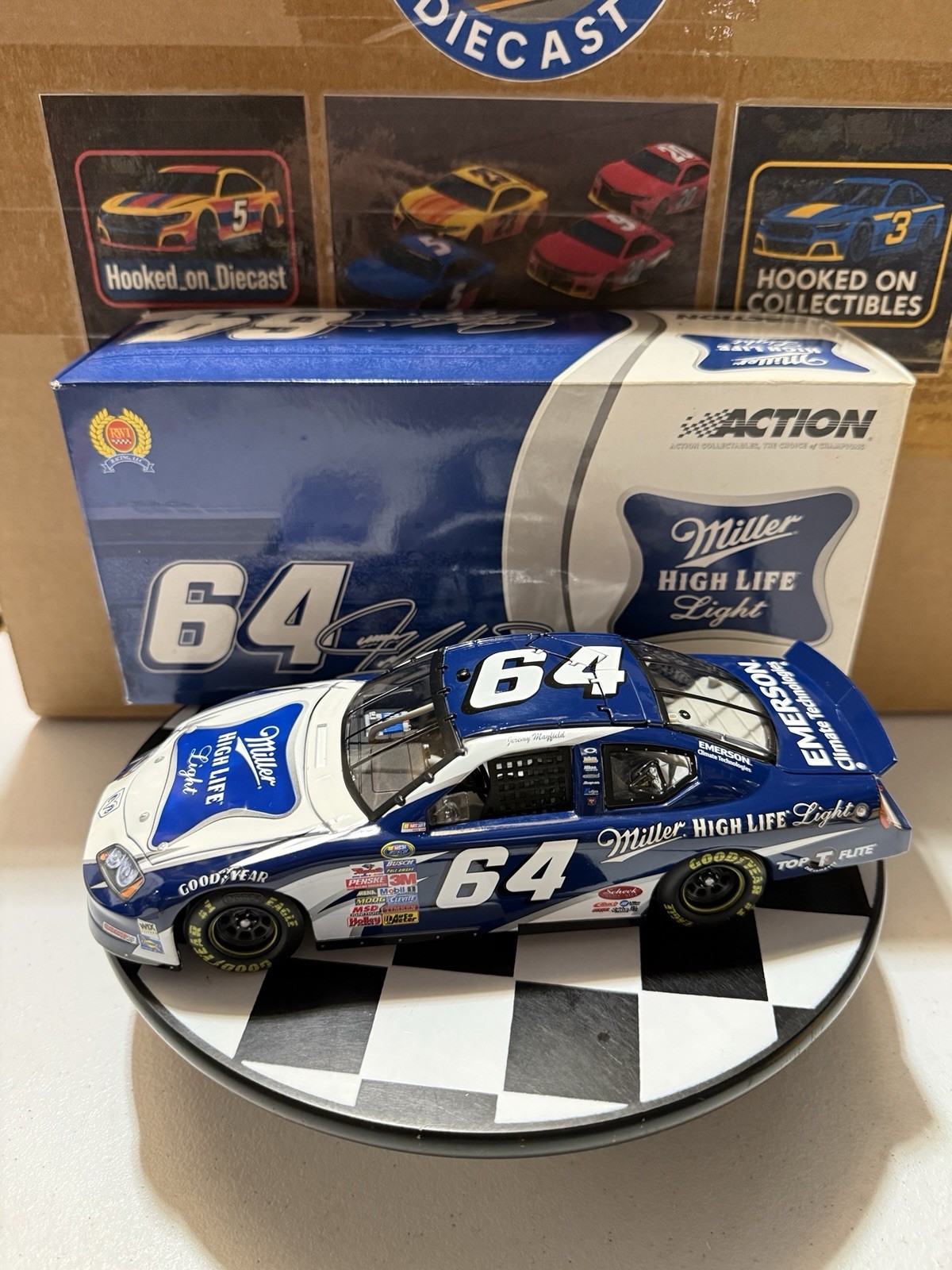 RARE* Jeremy Mayfield #64 Miller High Life Lite 2005 CHARGER 1/24 Nascar Diecast RARE* Jeremy Mayfield #64 Miller High Life Lite 2005 CHARGER 1/24 Nascar Diecast