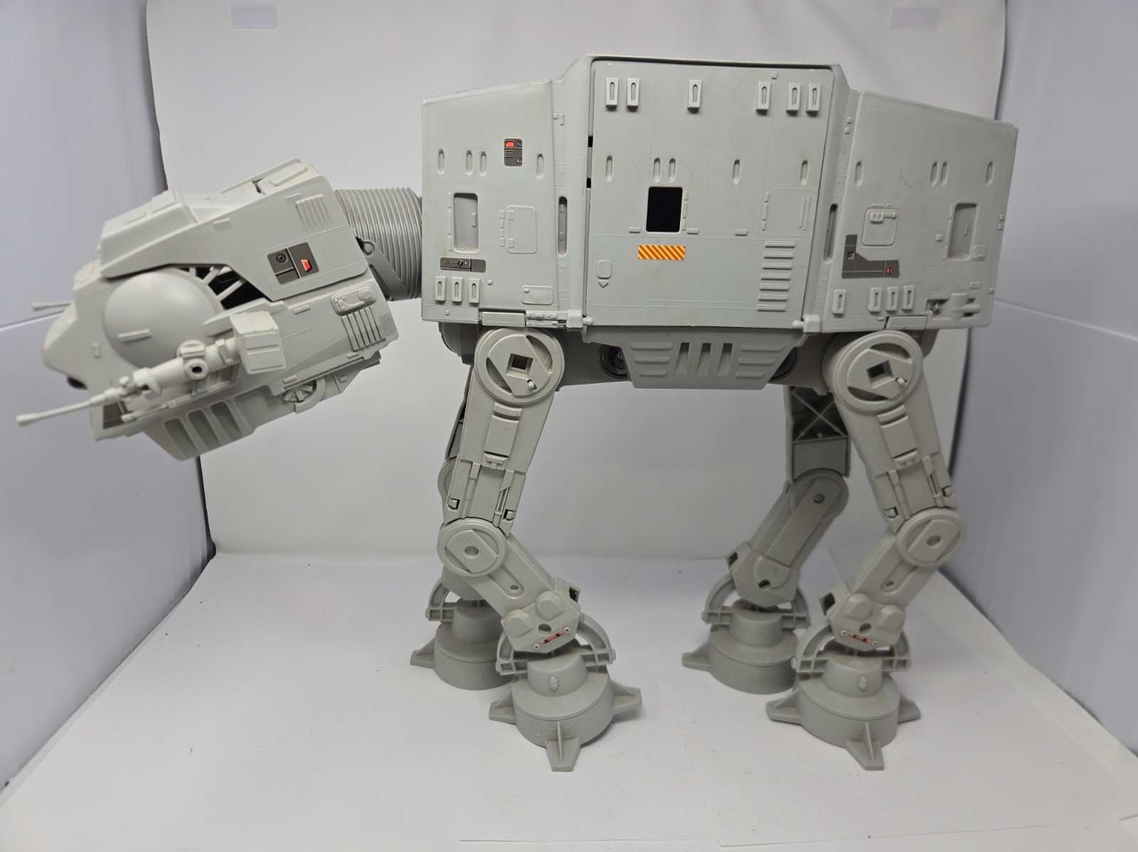 Vintage 1981 Kenner Star Wars AT-AT Imperial Walker Empire Strikes Back Untested