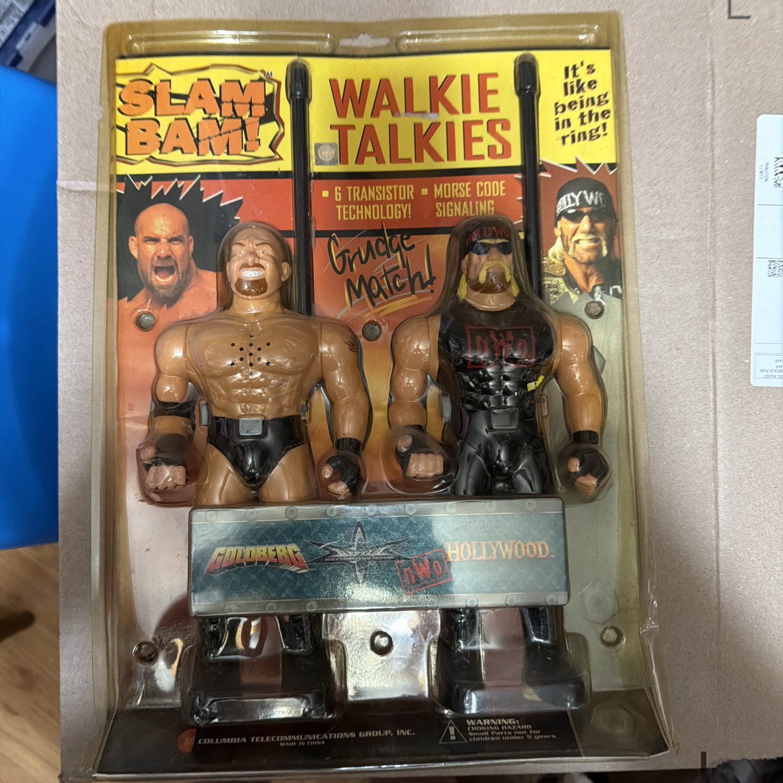 VINTAGE hulk hogan and Goldberg walkie talkies 1999 COLUMBIA SLAM BAM wrestling VINTAGE hulk hogan and Goldberg walkie talkies 1999 COLUMBIA SLAM BAM wrestling