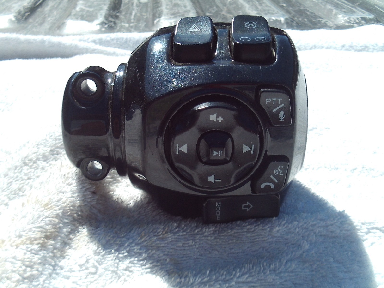 2024-2026 OEM Harley Touring RIGHT SIDE Switchpack Handlebar Control - 71500613B 2024-2026 OEM Harley Touring RIGHT SIDE Switchpack Handlebar Control - 71500613B