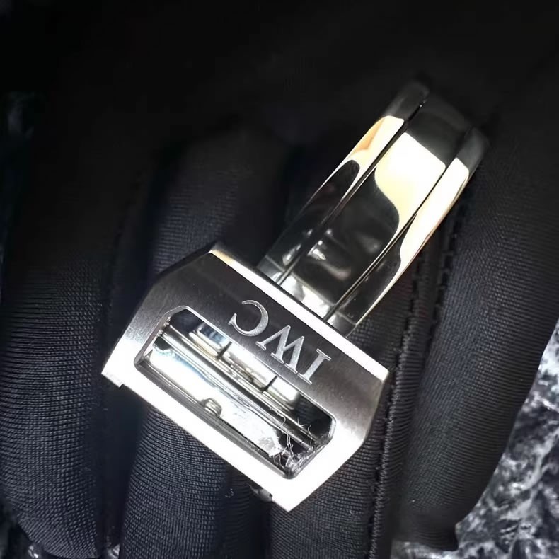 IWC Pilot\'s STAINLESS STEEL Deployment Folding Clasp Buckle (18mm) BRAND NEW