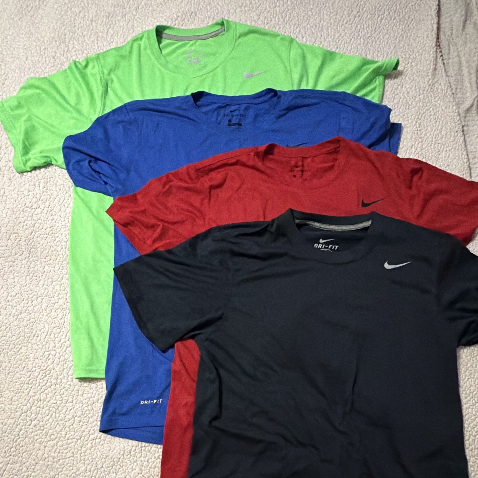 Nike Dri-FIT Men’s S Crew Neck T-Shirts Moisture Wicking Lightweight Poly Nike Dri-FIT Men’s S Crew Neck T-Shirts Moisture Wicking Lightweight Poly