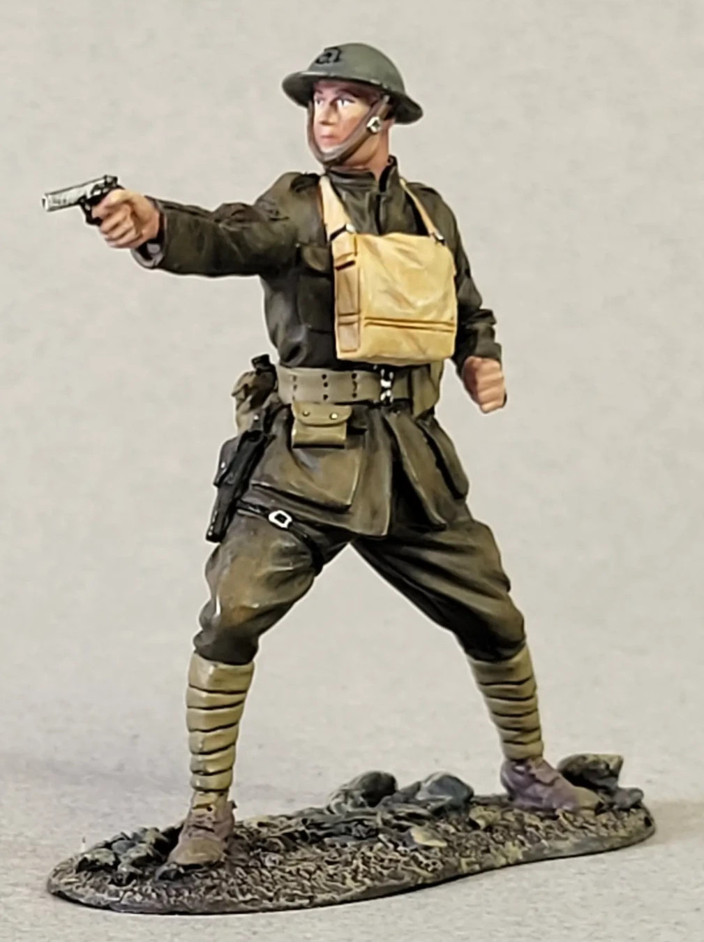 W. Britain - U.S. Marine NCO Firing M1911 Pistol, Belleau Wood, 1918 #13073 W. Britain - U.S. Marine NCO Firing M1911 Pistol, Belleau Wood, 1918 #13073