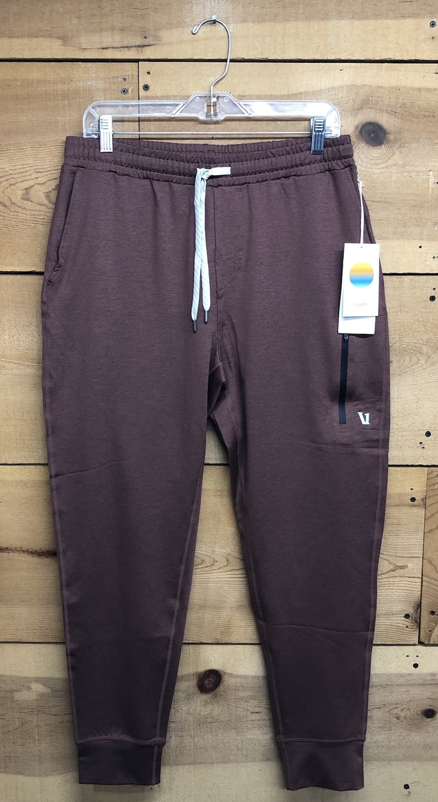 NEW Vuori Sunday Performance Jogger Sweatpants Mens Size Medium Tapered Stretch NEW Vuori Sunday Performance Jogger Sweatpants Mens Size Medium Tapered Stretch