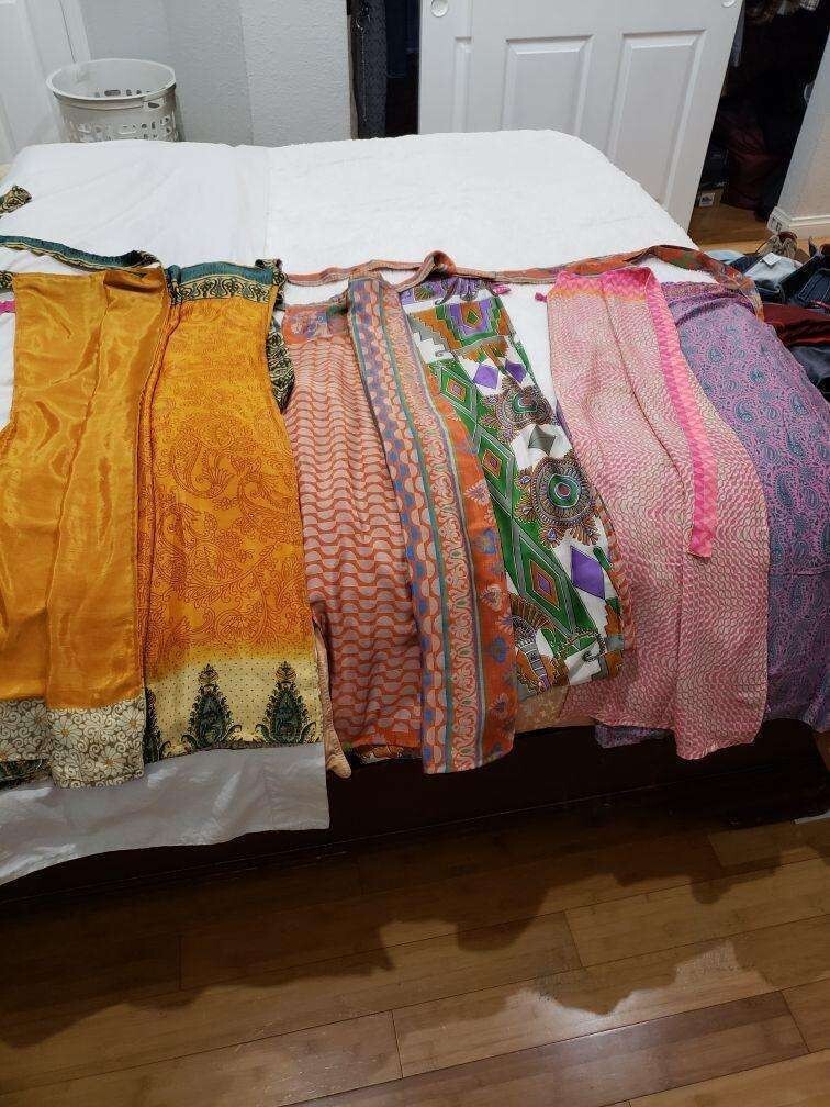 Women\'s Vintage Magic Wrap Skirts 24 Inch Short length 25 Pcs Wholesale Mix Lot