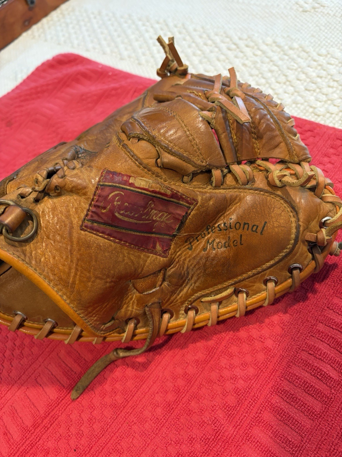 Vintage 1970s/80s Rawlings RCM30 Johnny Bench Catcher\'s Mitt Made in Korea Vintage 1970s/80s Rawlings RCM30 Johnny Bench Catcher\'s Mitt Made in Korea