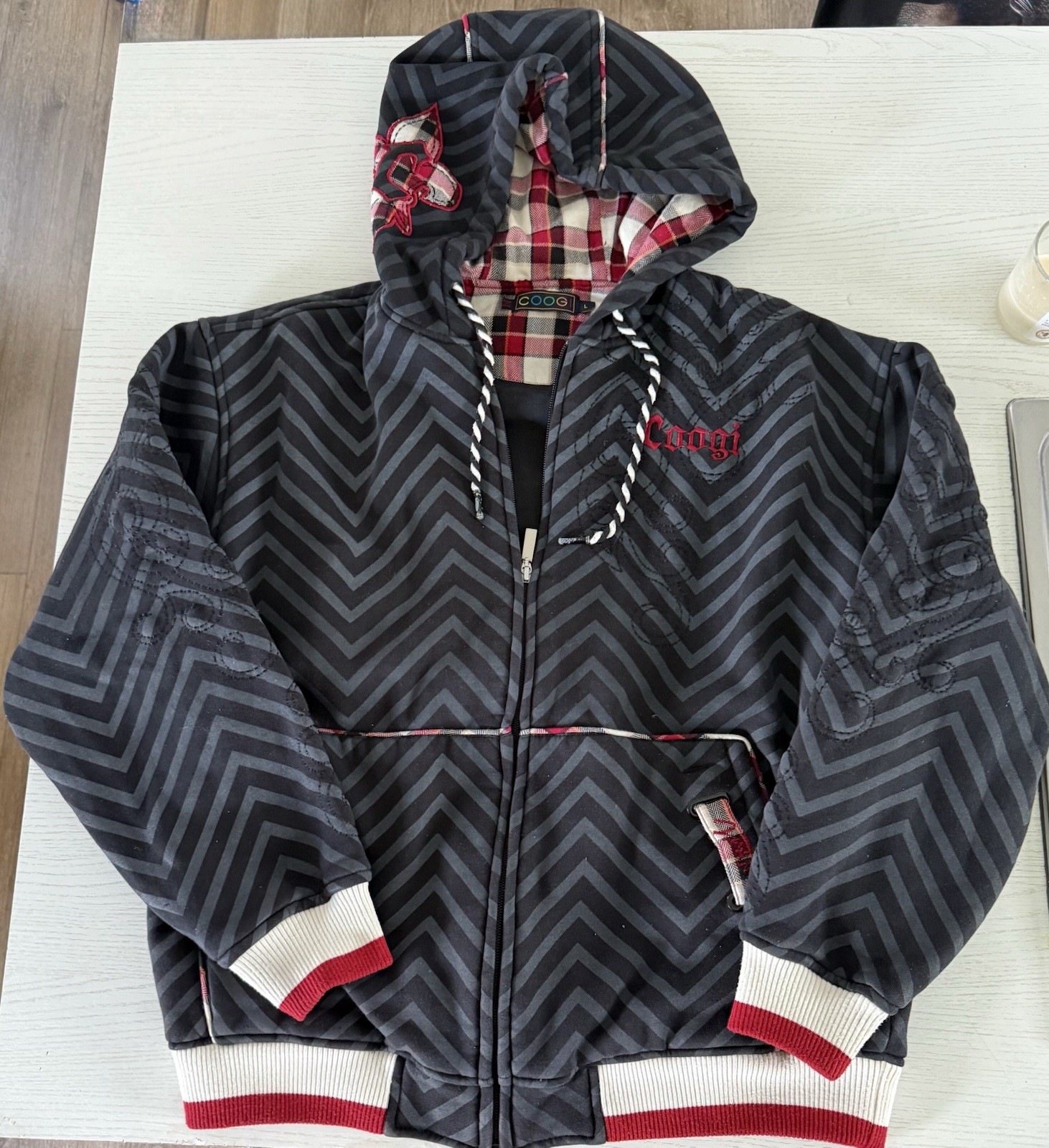 Vintage Rare COOGI Men\'s Full Zip Hooded Fleece Hoodie Chevron Vintage Rare COOGI Men\'s Full Zip Hooded Fleece Hoodie Chevron