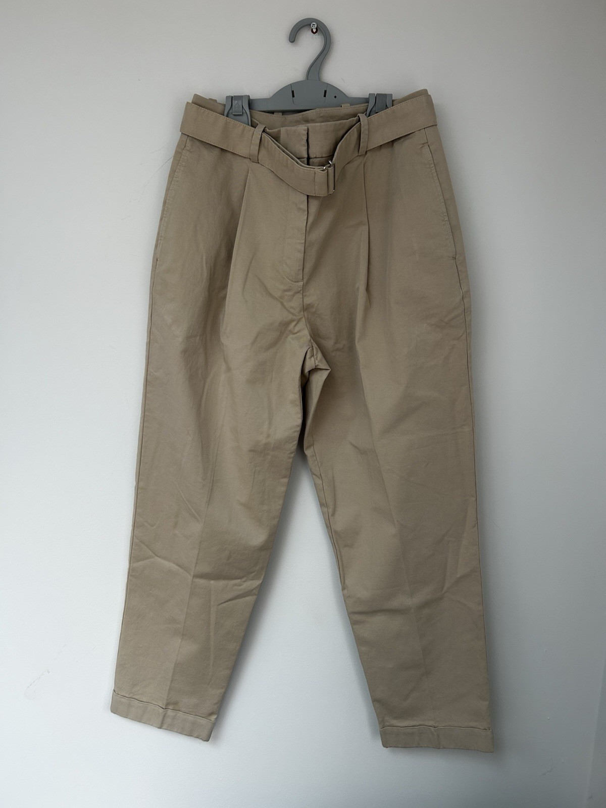 Reiss Women’s Stone Hutton Tapered Trousers Chinos Belted Size 8 Brand New Reiss Women’s Stone Hutton Tapered Trousers Chinos Belted Size 8 Brand New
