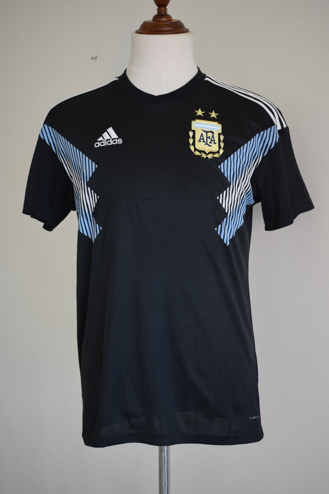 Argentina 2018 WC away shirt Genuine Adidas great condition camiseta futbol (L) Argentina 2018 WC away shirt Genuine Adidas great condition camiseta futbol (L)