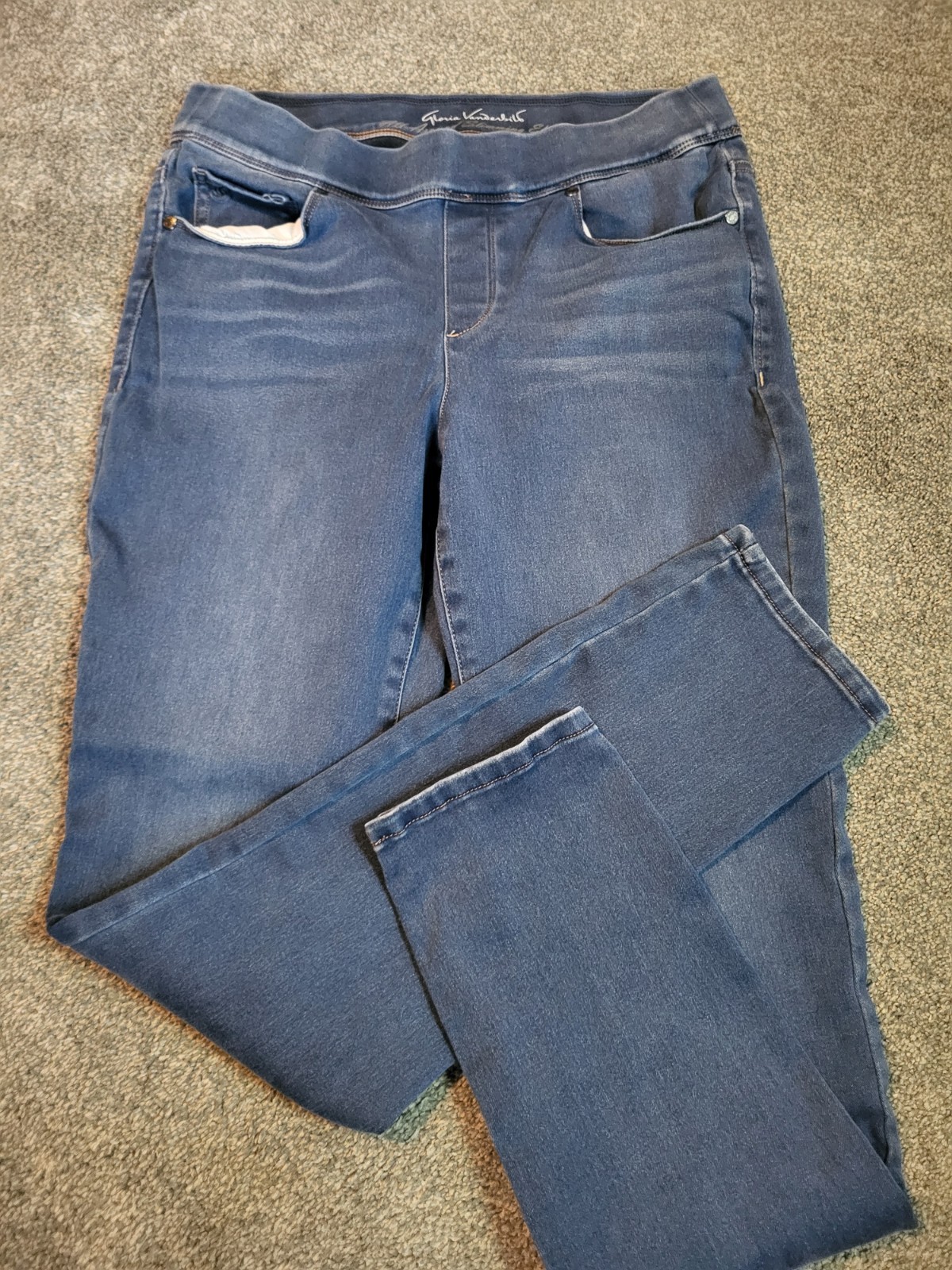 Women\'s Gloria Vanderbilt Avery Slim Leg Stretch Pull on Jeans Size 8 Women\'s Gloria Vanderbilt Avery Slim Leg Stretch Pull on Jeans Size 8