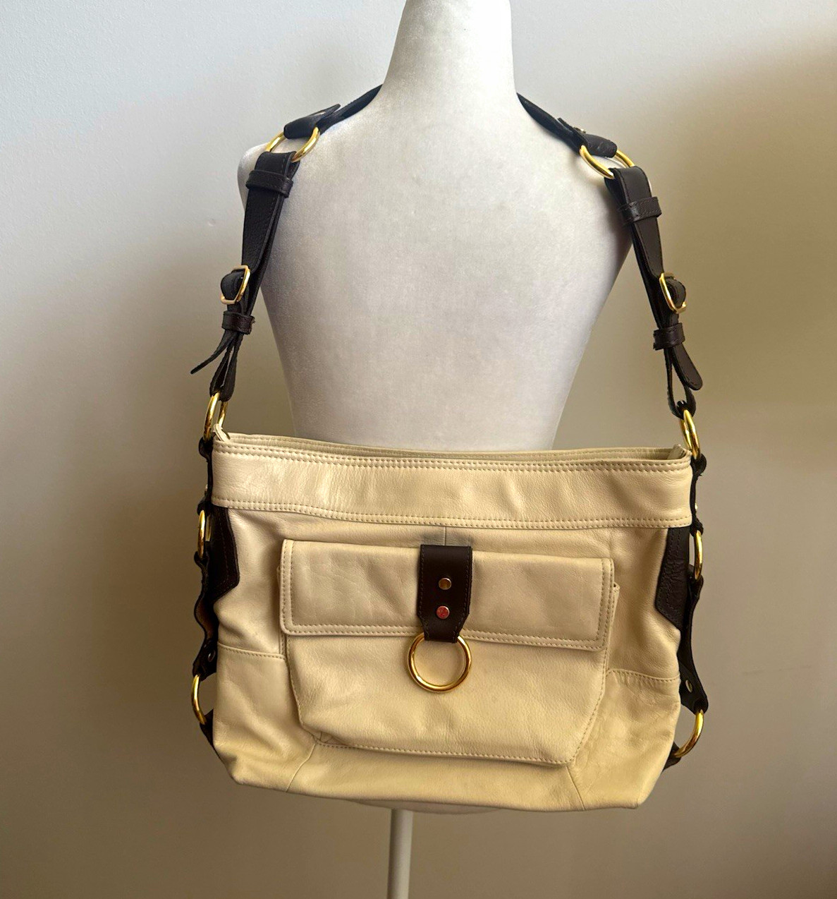 Vintage Y2K Tasche Ivory Leather Purse with Brown Accents, Gold Chunky Hardware