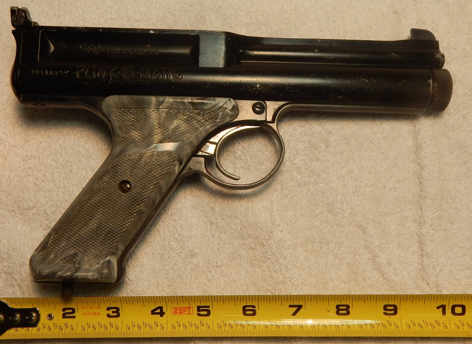 Very Scarce  Crosman 677 .177 Caliber Plink-O-Matic CO2 BB Pistol, Shoots Great