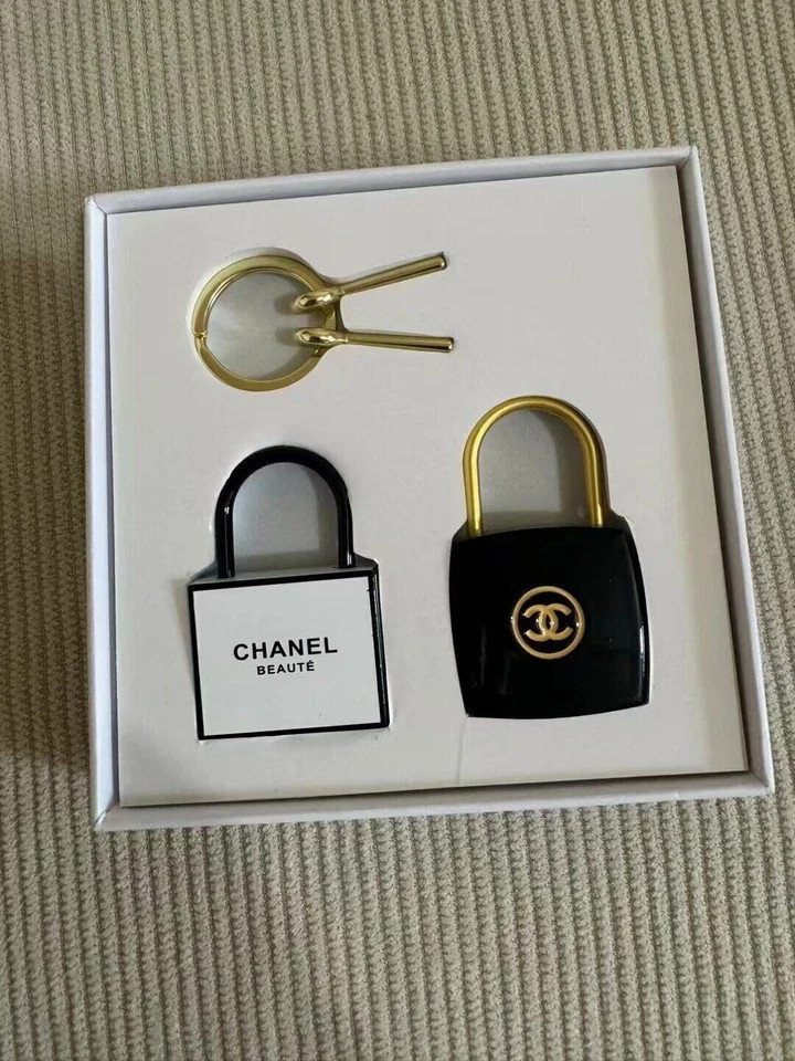 CHANELPadLock Set: A Rare Keychain for Exclusive VIP Giveaway CHANELPadLock Set: A Rare Keychain for Exclusive VIP Giveaway
