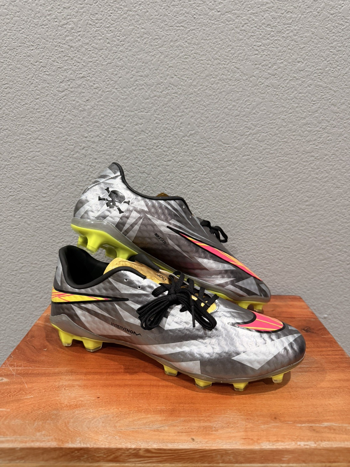 Neymar Nike Hypervenom Silver Soccer Cleats Men\'s US 10 Medium (D/M) Width Neymar Nike Hypervenom Silver Soccer Cleats Men\'s US 10 Medium (D/M) Width