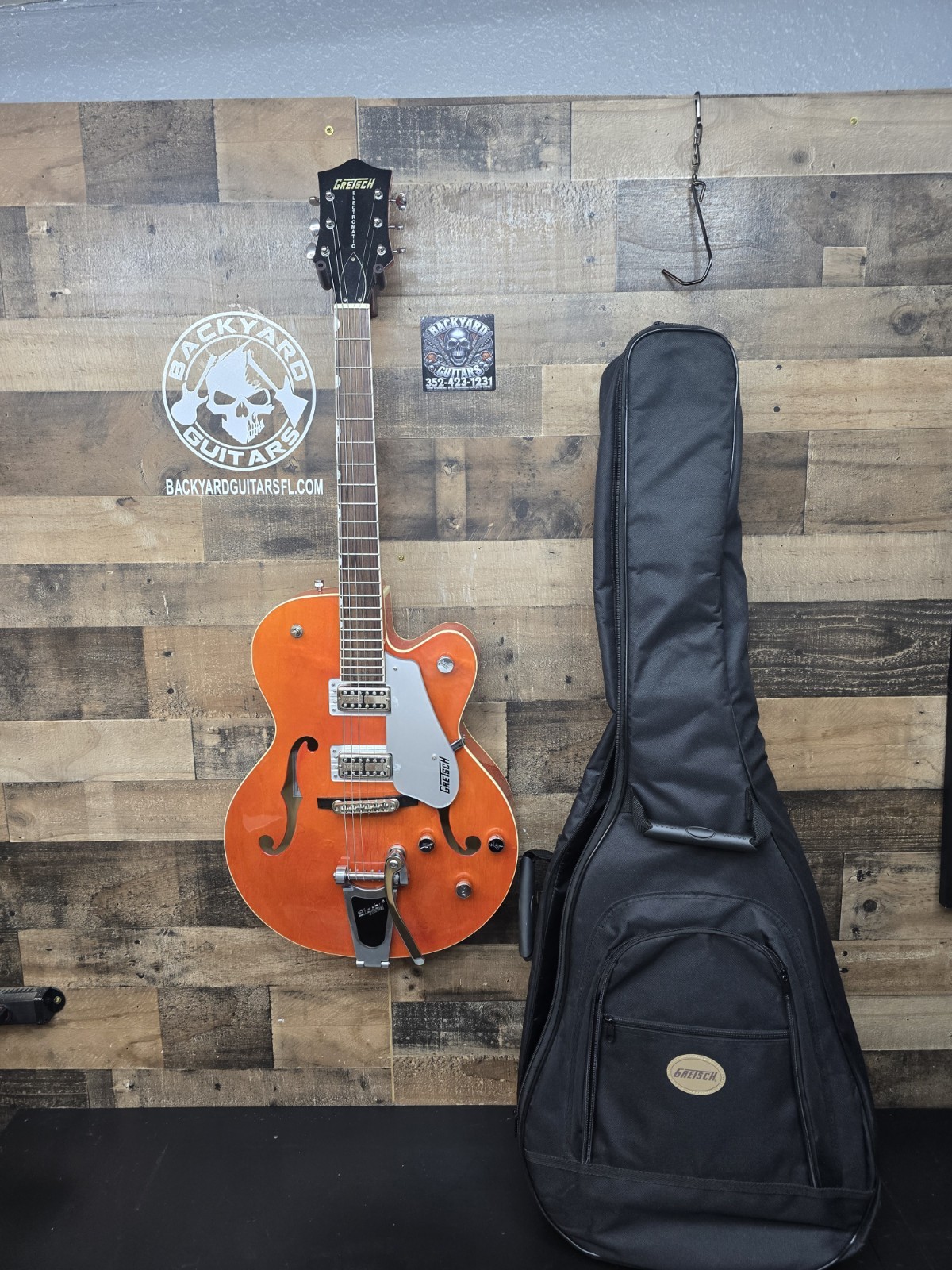 GRETSCH ORANGE G5120 MINT W/GRETSCH Bag Made In Korea. GRETSCH ORANGE G5120 MINT W/GRETSCH Bag Made In Korea.