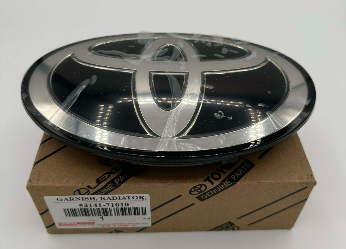 Front Grill Radar Emblem Fit For Tacoma Tundra Toyota Land Cruiser 4Dr 2016-2019