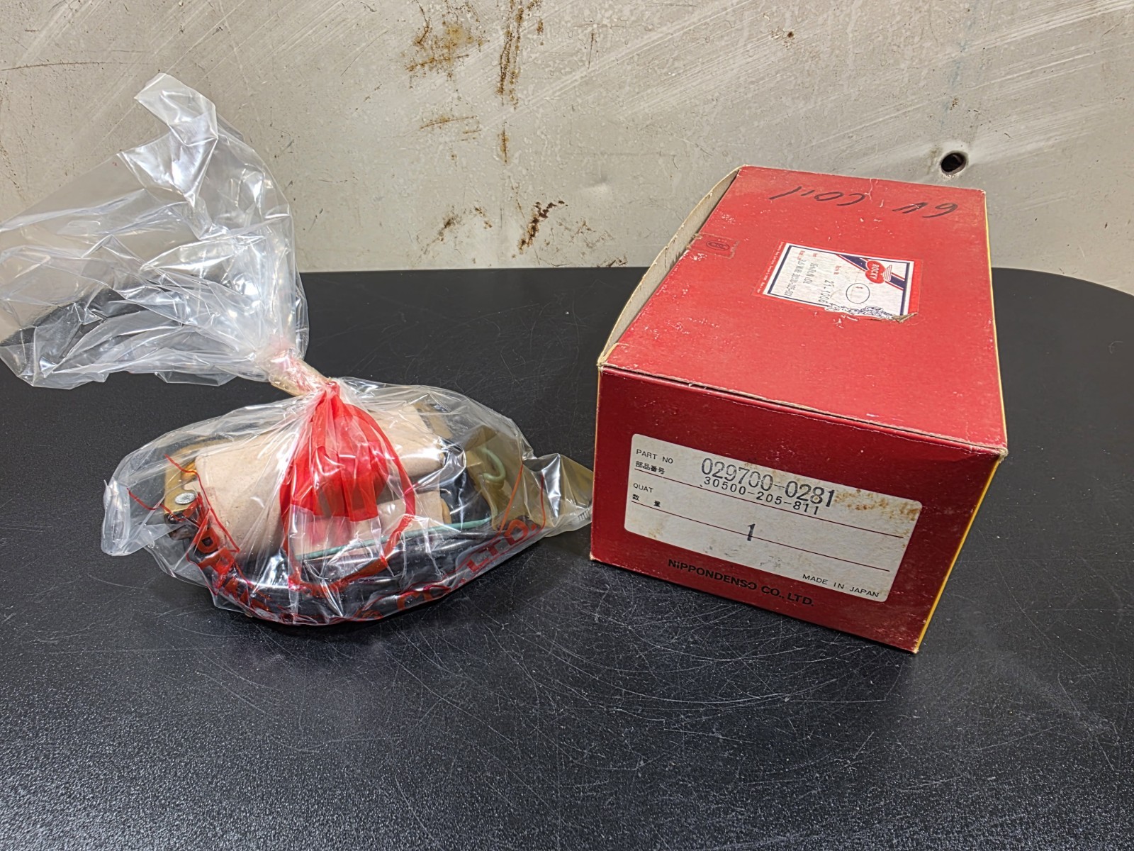 NOS Honda Benly CB92 6 Volt Ignition Coil 30500-205-811 #RK-10