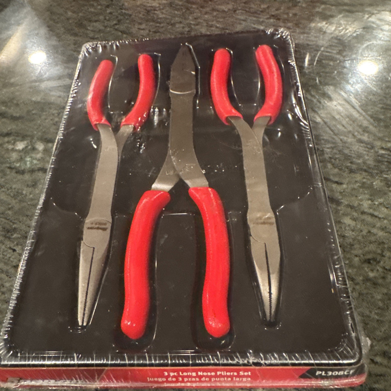 Snap On Pl308cf red 3 pc long nose plier set in plastic tray sealed new Snap On Pl308cf red 3 pc long nose plier set in plastic tray sealed new