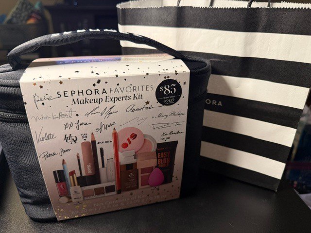 SEPHORA FAVORITES Makeup Experts Set 2026. Sold out, hard to find. NIP, in hand SEPHORA FAVORITES Makeup Experts Set 2026. Sold out, hard to find. NIP, in hand