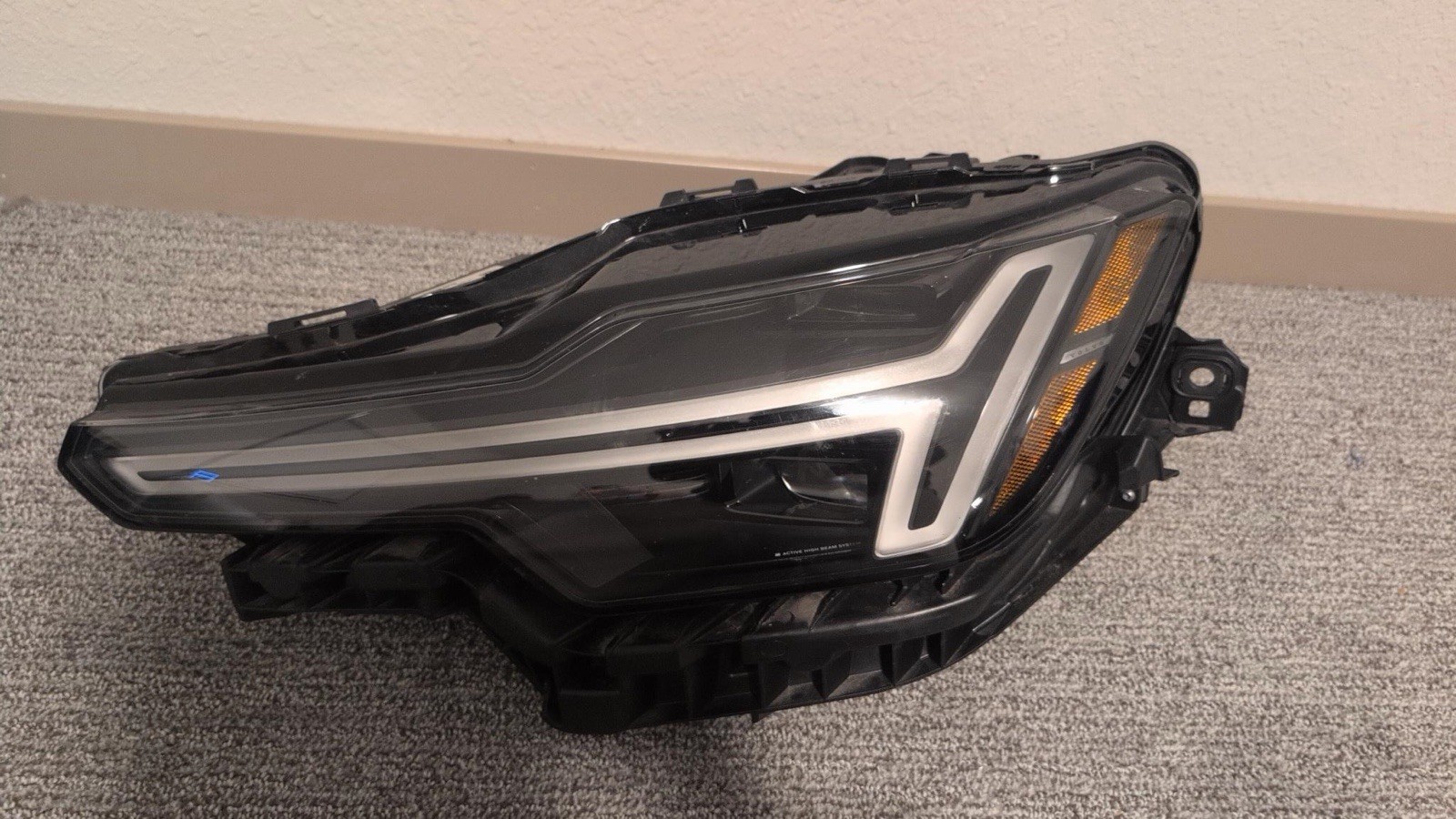 Volvo XC90 Headlights Right RH