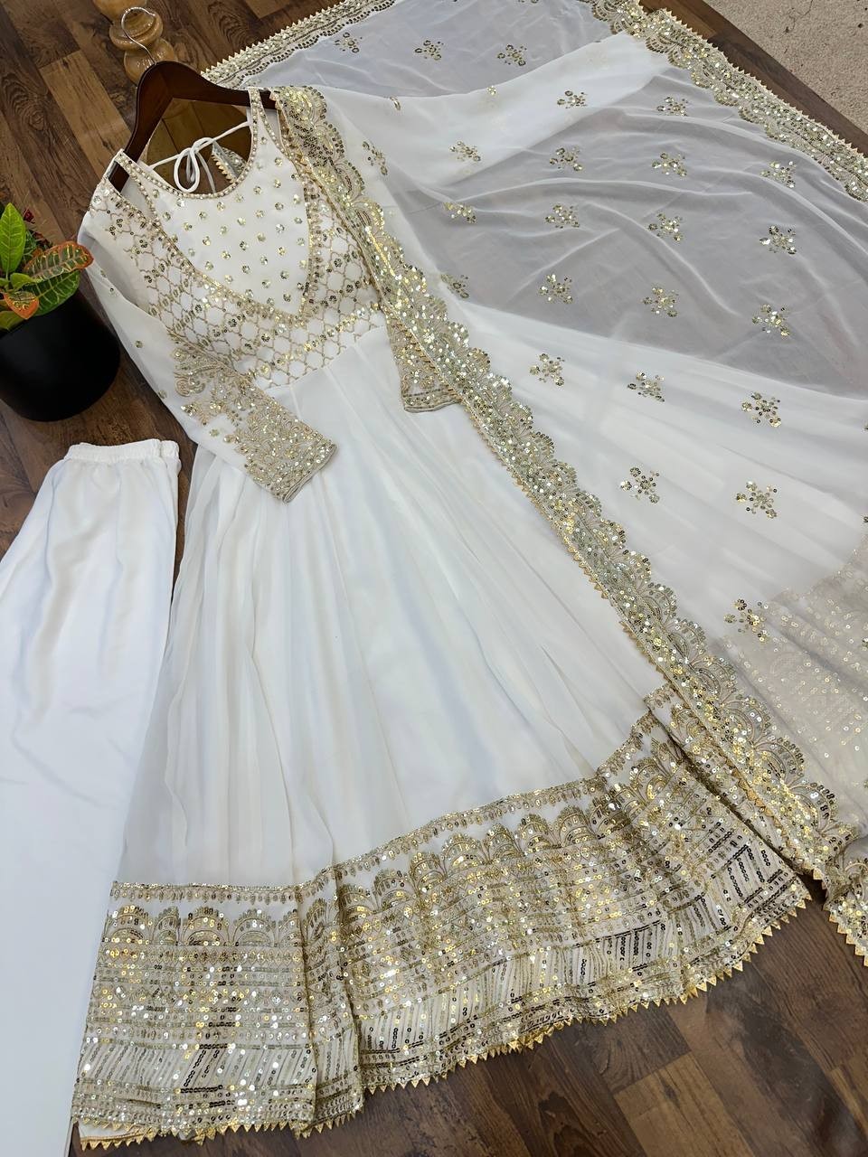 Trending Designer White Georgette Anarkali Suit With Dupatta For Women