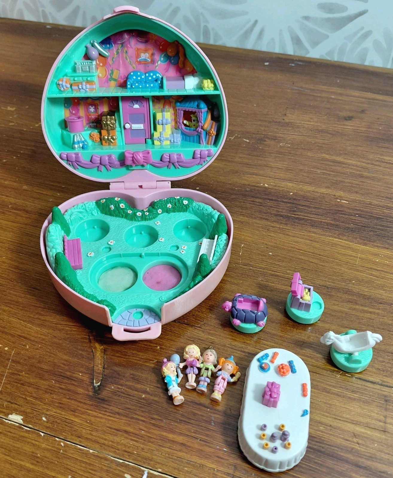 Vintage 1992 Polly Pocket Partytime Stampers 3 Stampers 4 figures No Cak G2U Vintage 1992 Polly Pocket Partytime Stampers 3 Stampers 4 figures No Cak G2U