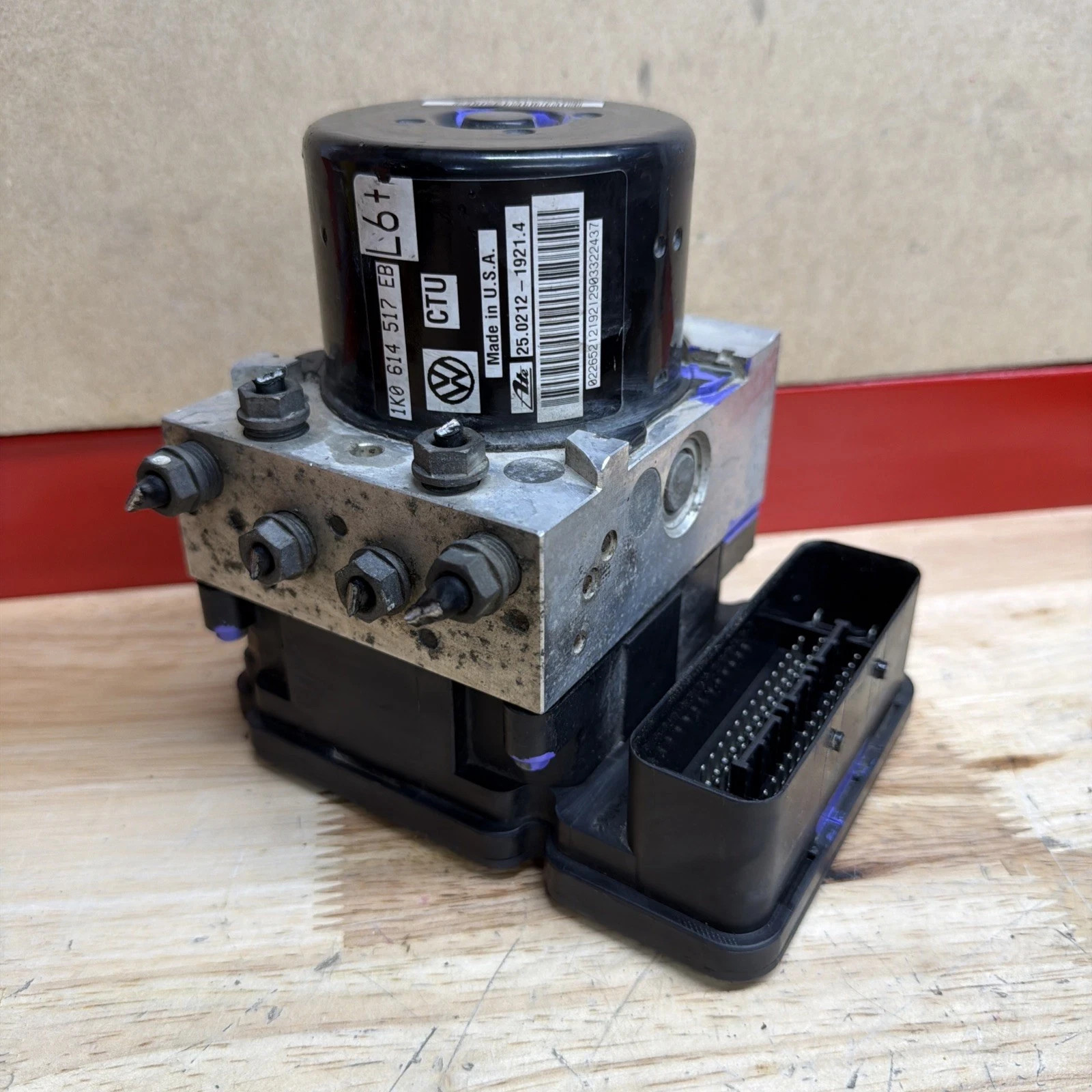 2012-2014 Volkswagen Jetta ABS Control Module Anti Lock Brake Pump Assembly OEM 2012-2014 Volkswagen Jetta ABS Control Module Anti Lock Brake Pump Assembly OEM