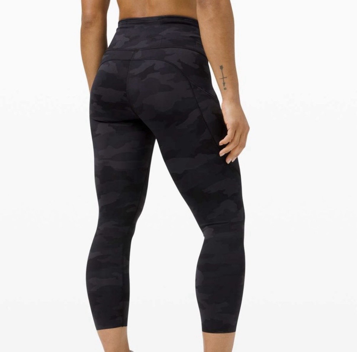 Lululemon Athletica HR 23\