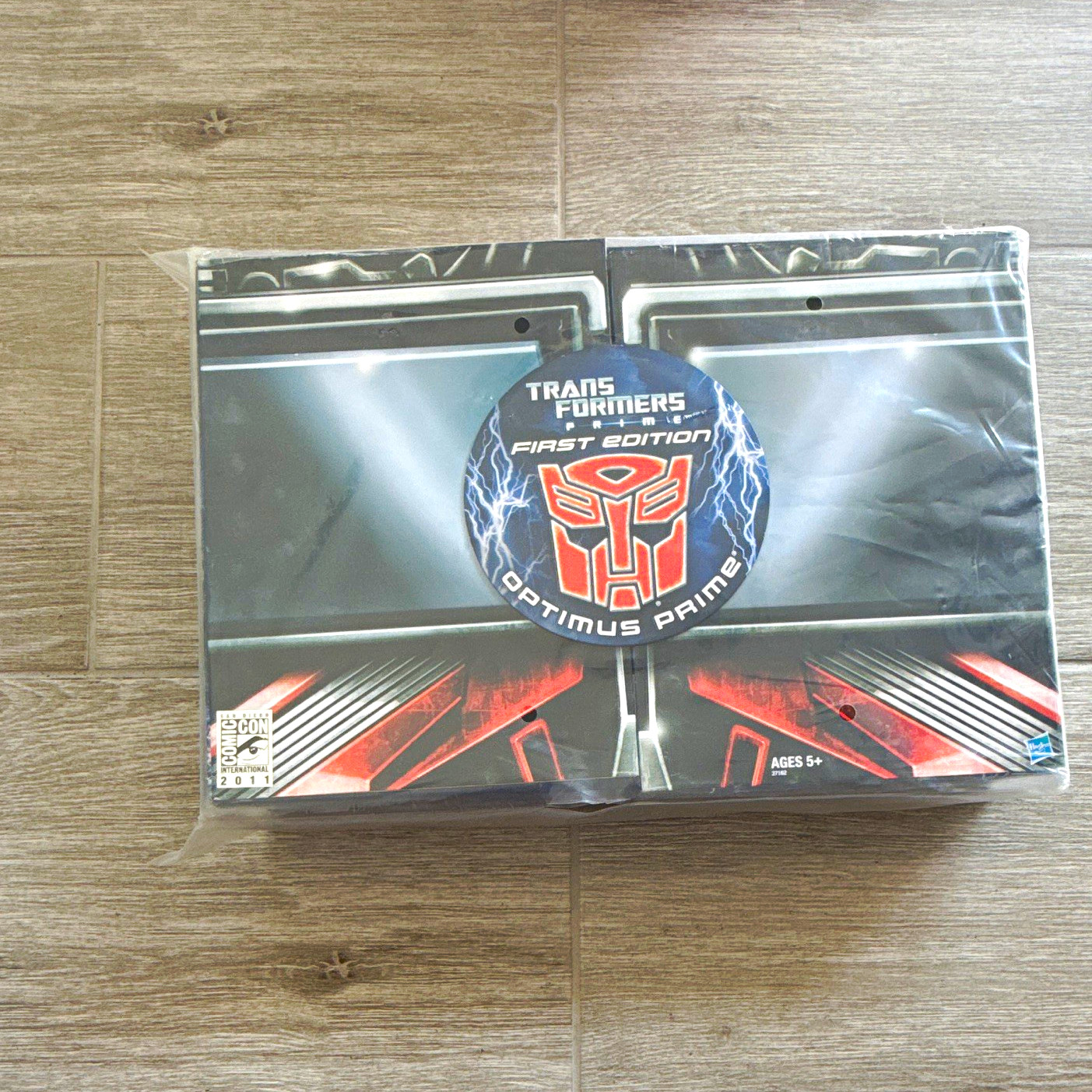 Hasbro SDCC 2011 COMIC CON TRANSFORMERS Prime OPTIMUS PRIME FIRST EDITION NEW