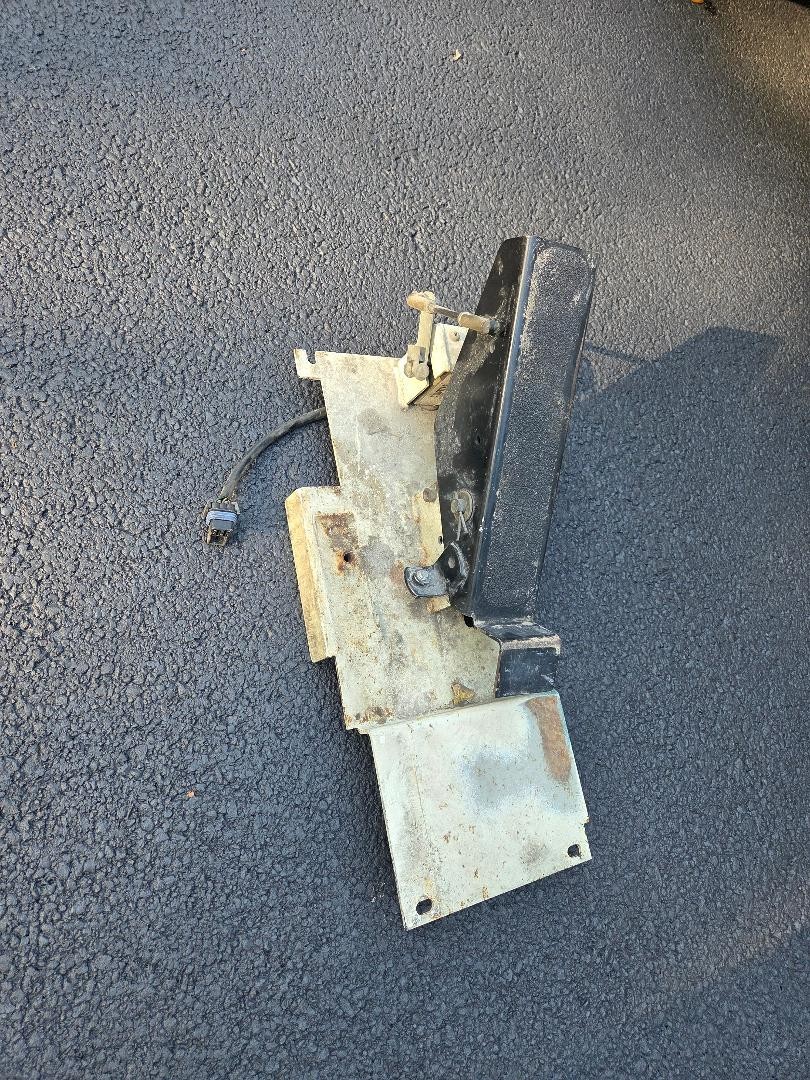 387700 1042524 TENNANT 8300 & MORE Pedal Assy, Foot 36VDC Pedal Kit, Propel