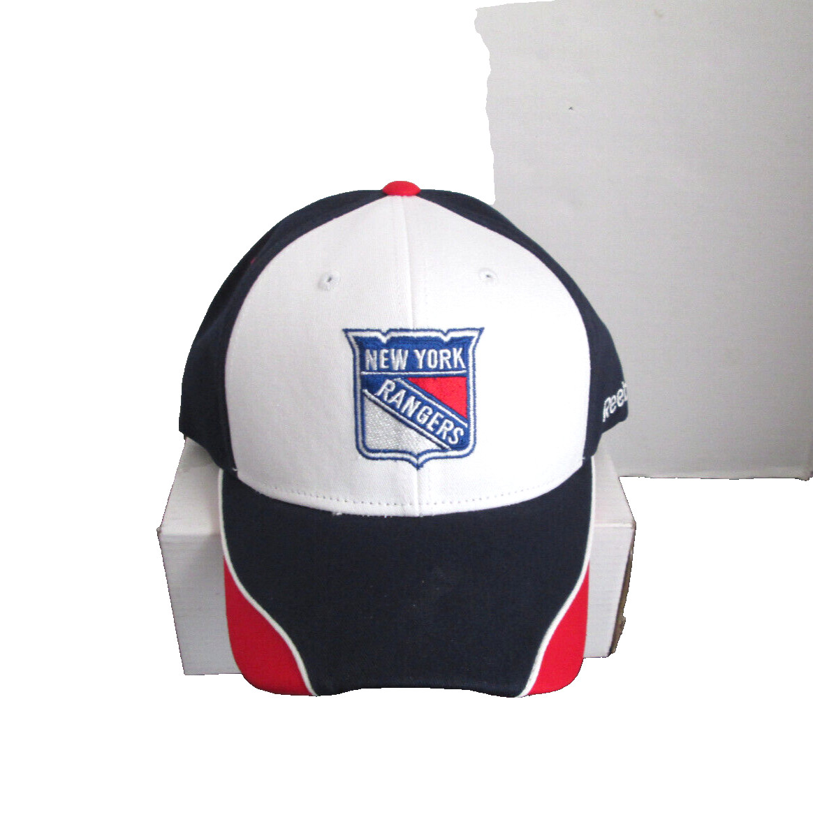 BRAND NEW NHL NEW YORK RANGERS MEN'S EMBROIDERED ADJUSTABLE REEBOK CAP HAT OSFA BRAND NEW NHL NEW YORK RANGERS MEN'S EMBROIDERED ADJUSTABLE REEBOK CAP HAT OSFA