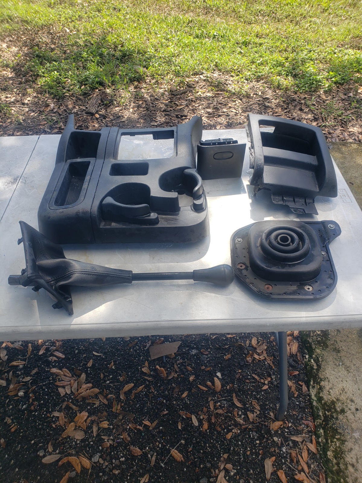 OEM 2002-2005 Dodge Ram Floor Console Manual Trans Shifter Cup Holder Nv5600 G56 OEM 2002-2005 Dodge Ram Floor Console Manual Trans Shifter Cup Holder Nv5600 G56