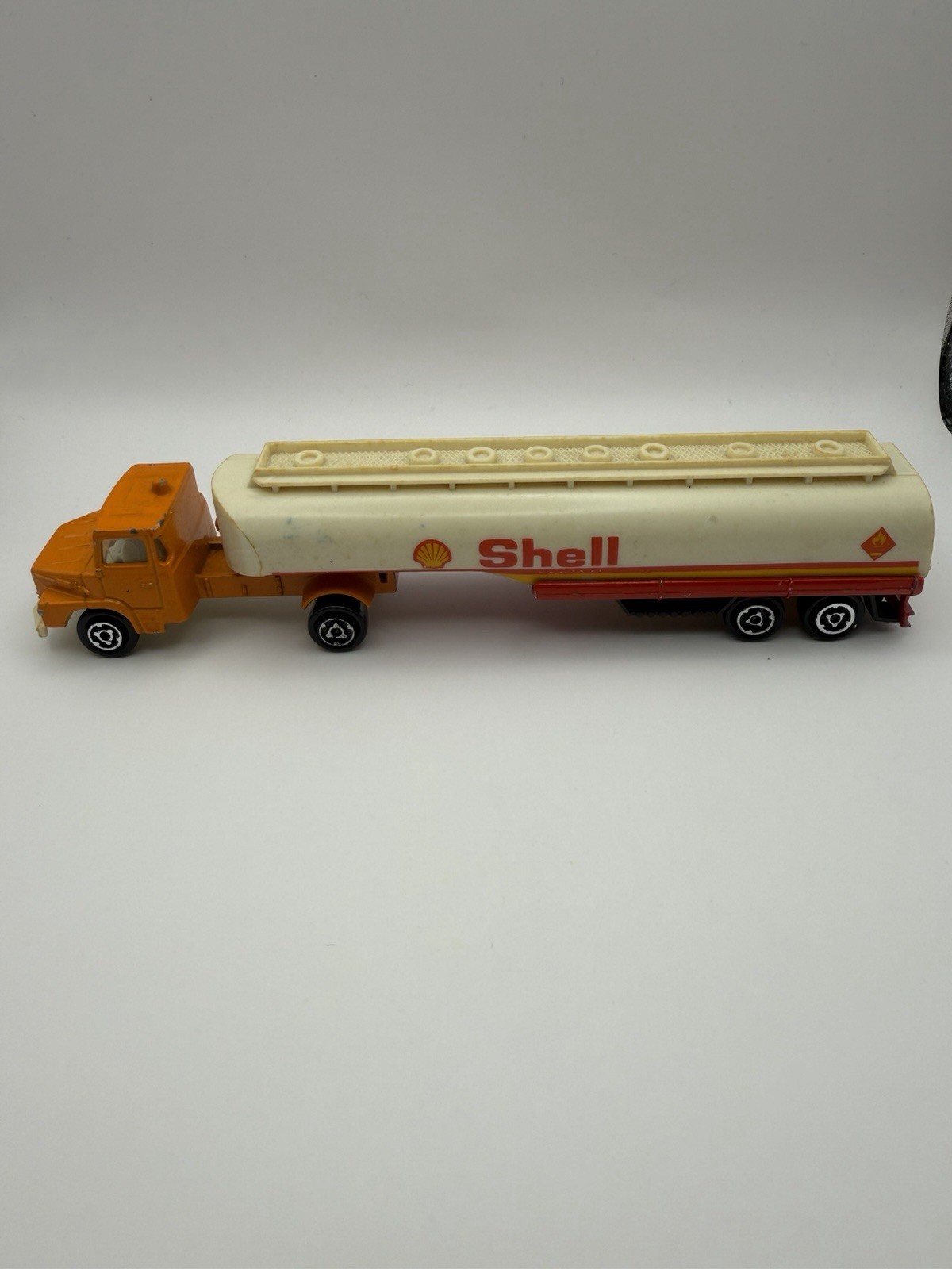 1981 Majorette Scania LS140 1/100 N.364 SHELL Tanker Truck & Trailer Vintage 1981 Majorette Scania LS140 1/100 N.364 SHELL Tanker Truck & Trailer Vintage