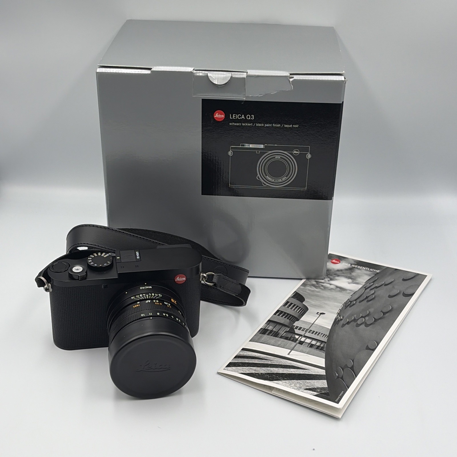 Leica Q3 60.3MP Full Frame Compact Camera Black 28mm f/1.7 Open Box - Near Mint