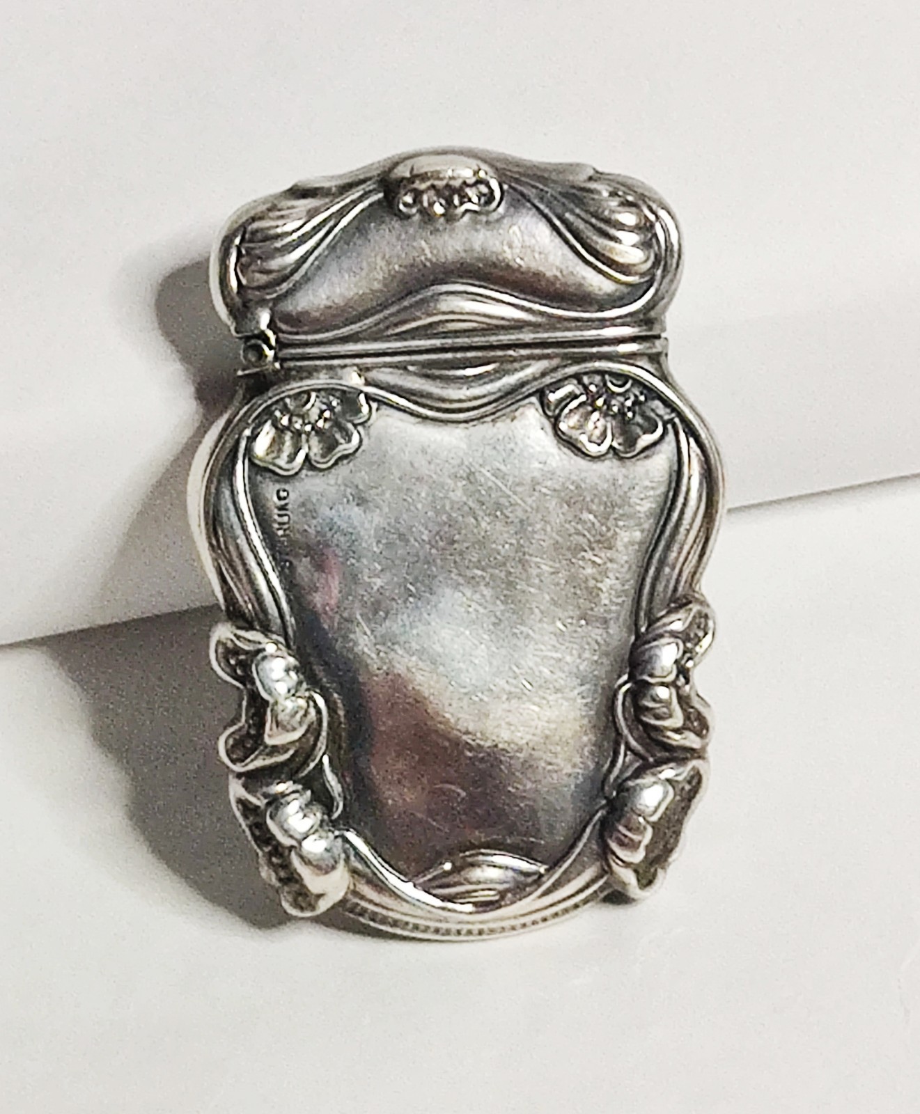 Antique Art Nouveau Sterling Silver Match Safe Vesta Case Floral Repoussé Detail Antique Art Nouveau Sterling Silver Match Safe Vesta Case Floral Repoussé Detail