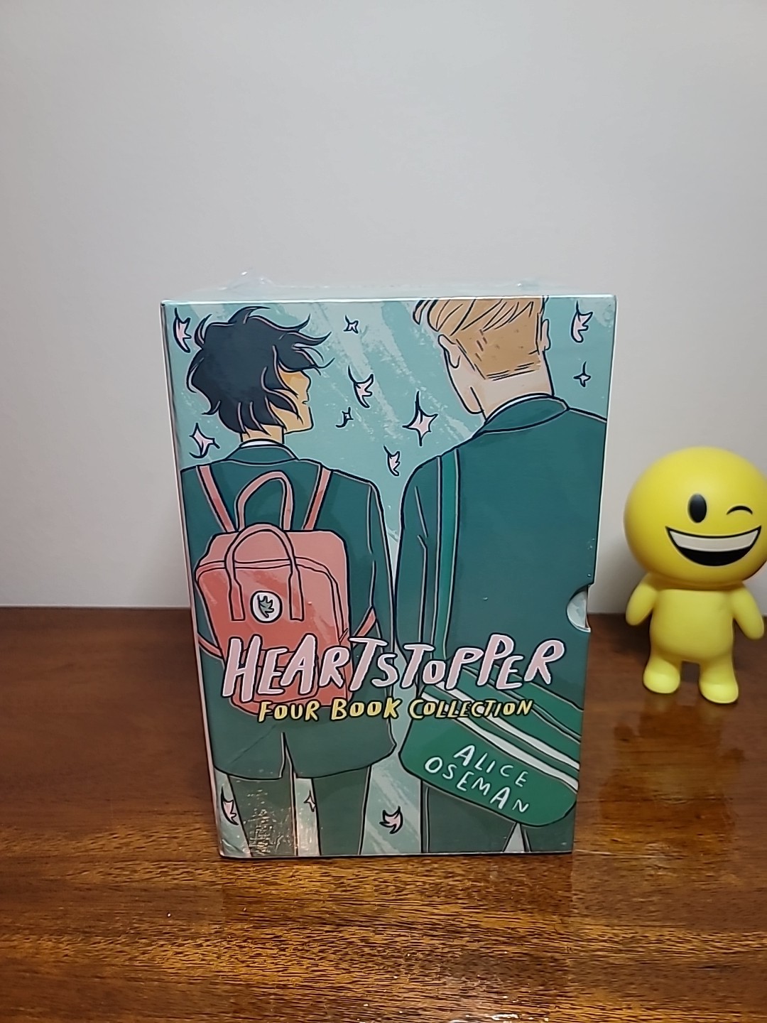 Heartstopper #1-4 Box Set by Alice Oseman (2023, Trade Paperback / Trade... Heartstopper #1-4 Box Set by Alice Oseman (2023, Trade Paperback / Trade...