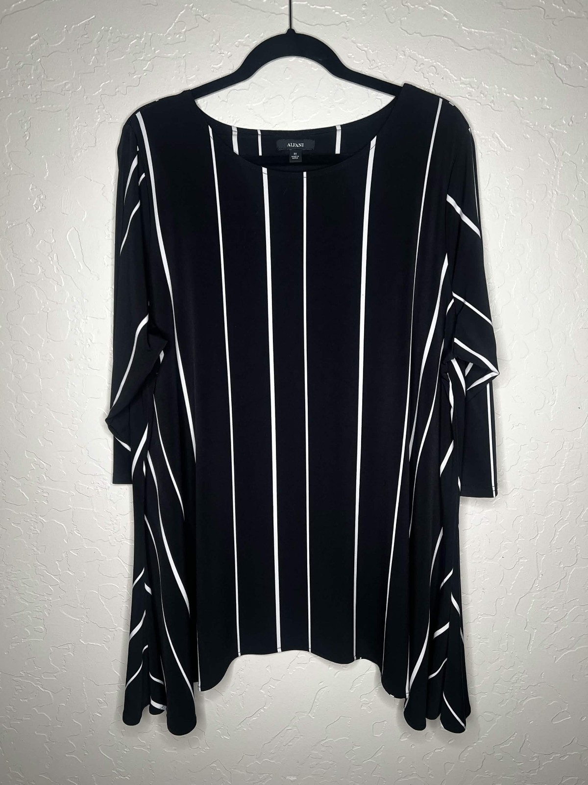 Alfani Womens 3X Black White Vertical Stripe Asymmetrical Tunic Top 3/4 Sleeve