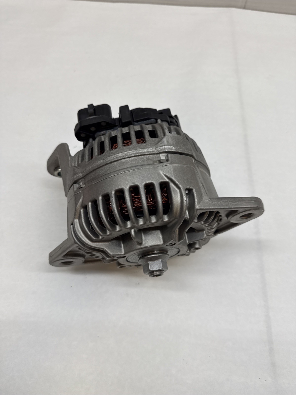 Genuine Volvo 564119 Alternator Genuine Volvo 564119 Alternator