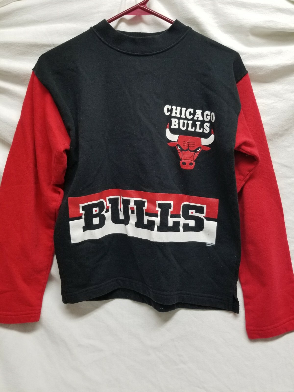 Vintage Youth Magic Johnson Chicago Bulls Sweatshirt size Large 14-16 Vintage Youth Magic Johnson Chicago Bulls Sweatshirt size Large 14-16