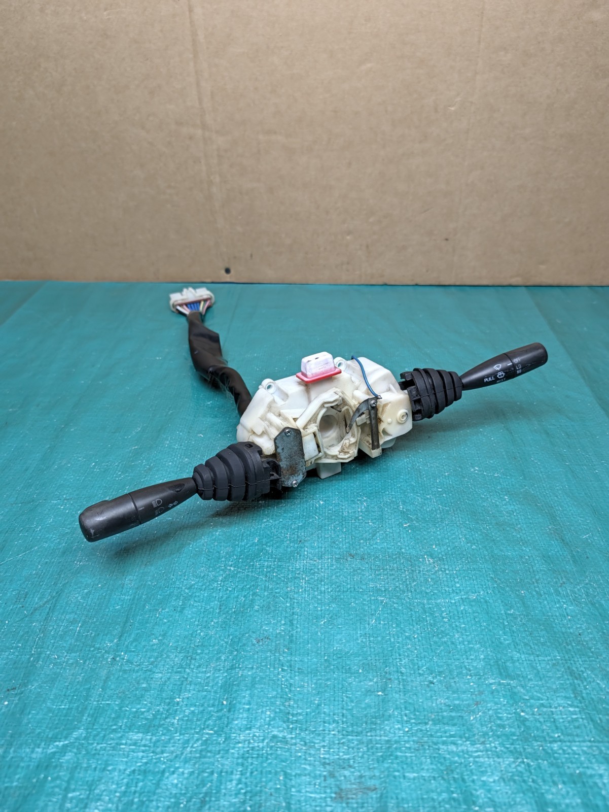 1989-1995 Suzuki Sidekick Geo Tracker Column Switch Signal Wiper OEM 37400-61A20 1989-1995 Suzuki Sidekick Geo Tracker Column Switch Signal Wiper OEM 37400-61A20