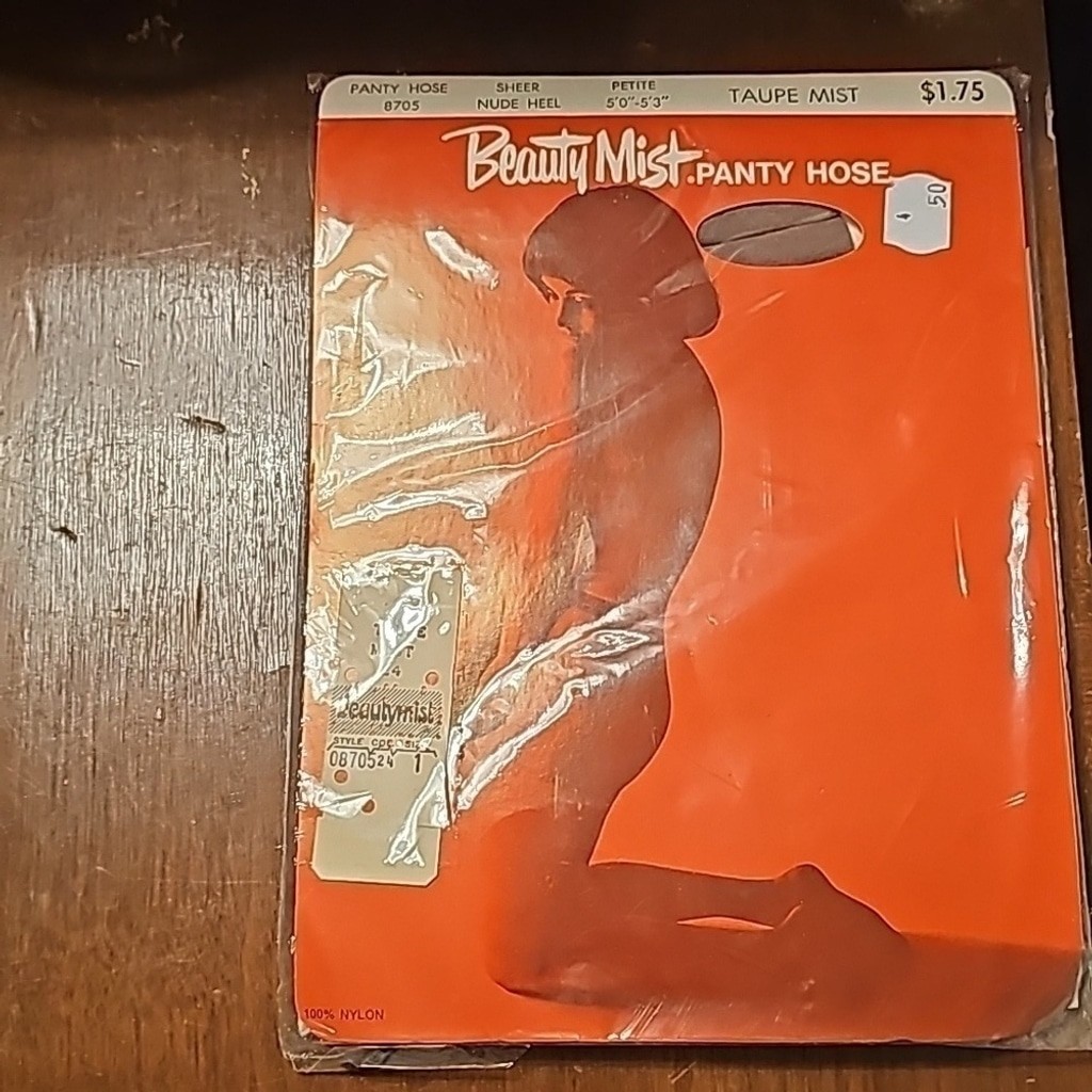 Vintage 60s 70s Panty Hose NWT Petite Taupe Mist Vintage 60s 70s Panty Hose NWT Petite Taupe Mist