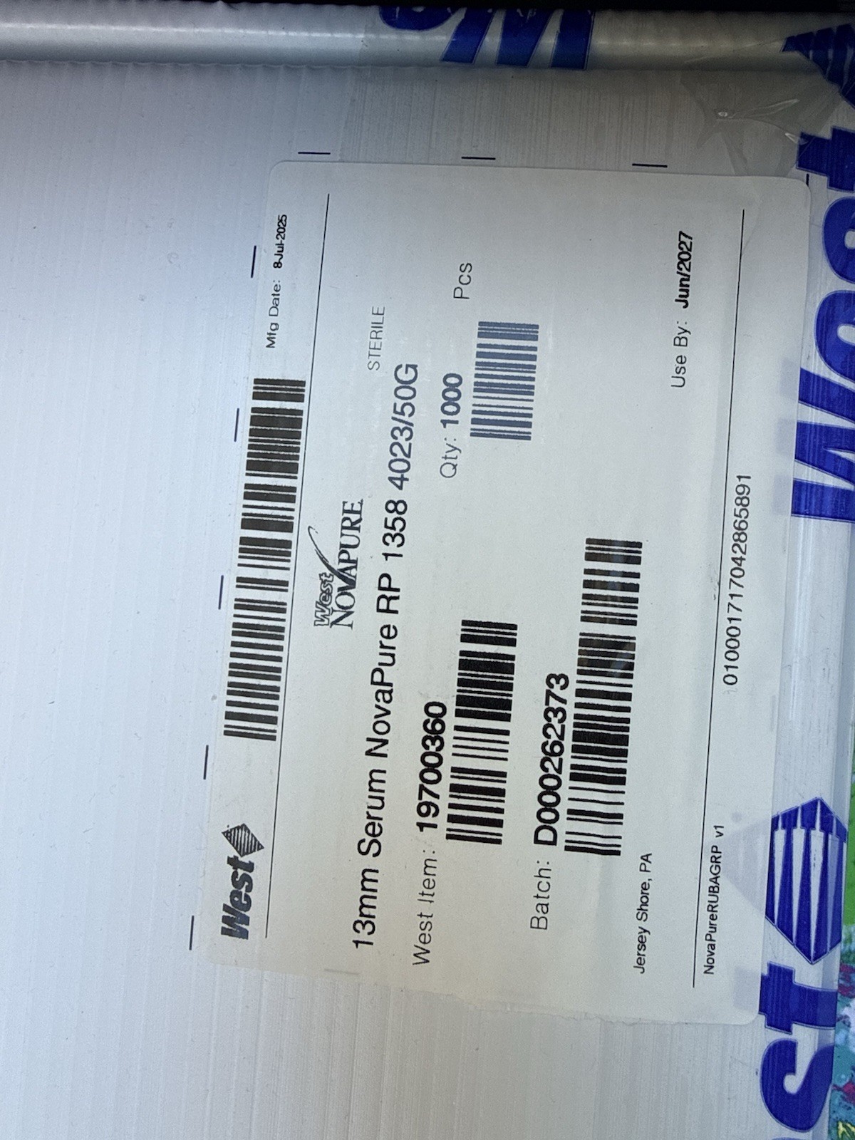 New West 19700360 Sterile Serum Nova-Pure Bromobutyl 13mm 4023/50G Stoppers New West 19700360 Sterile Serum Nova-Pure Bromobutyl 13mm 4023/50G Stoppers
