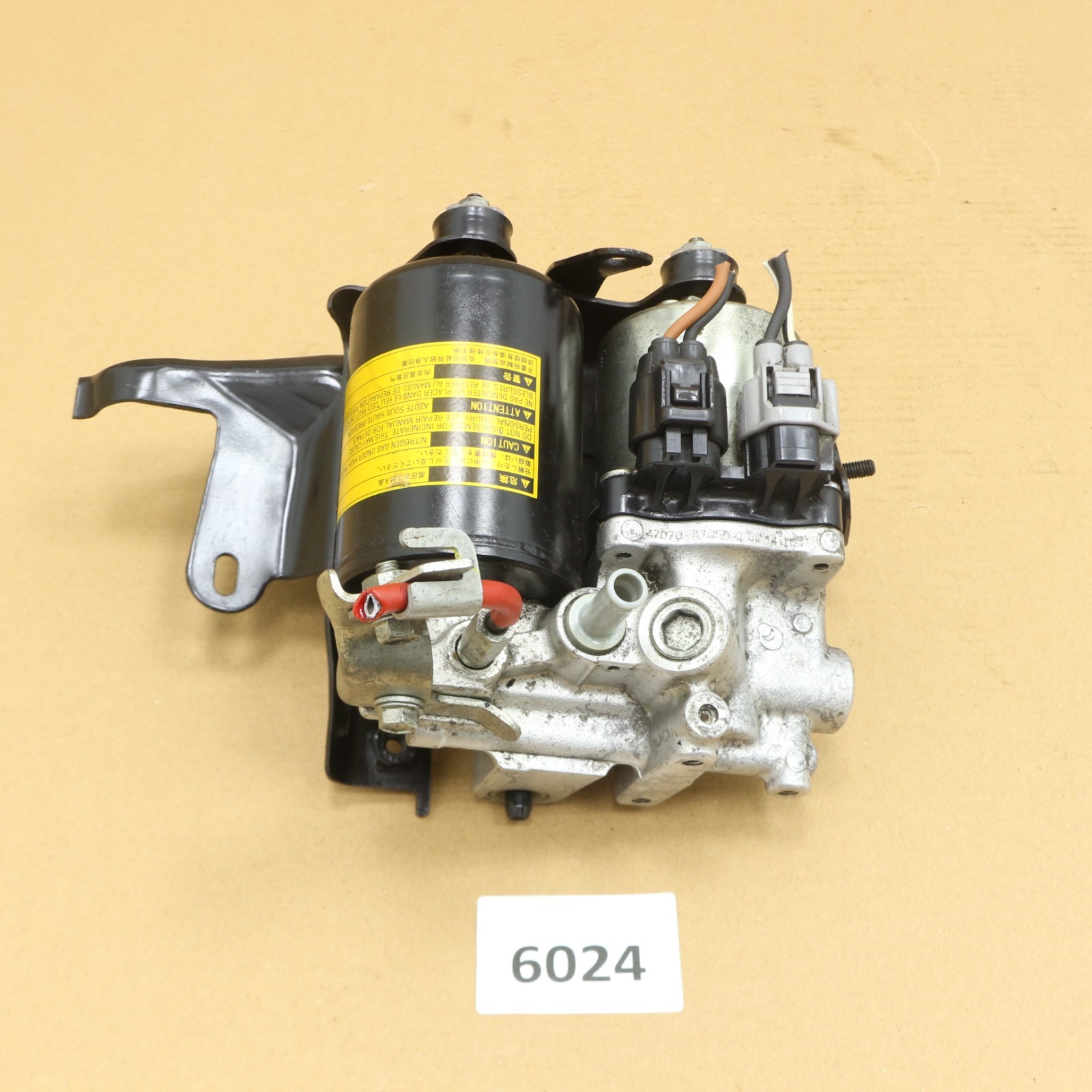 Toyota Prius OEM Genuine Brake Booster Pump Actuator 47070-47050